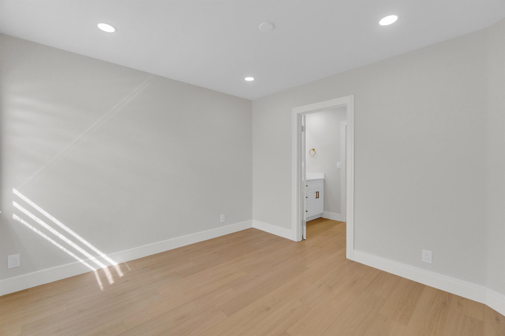 WEST BOCA LAKE - Residential