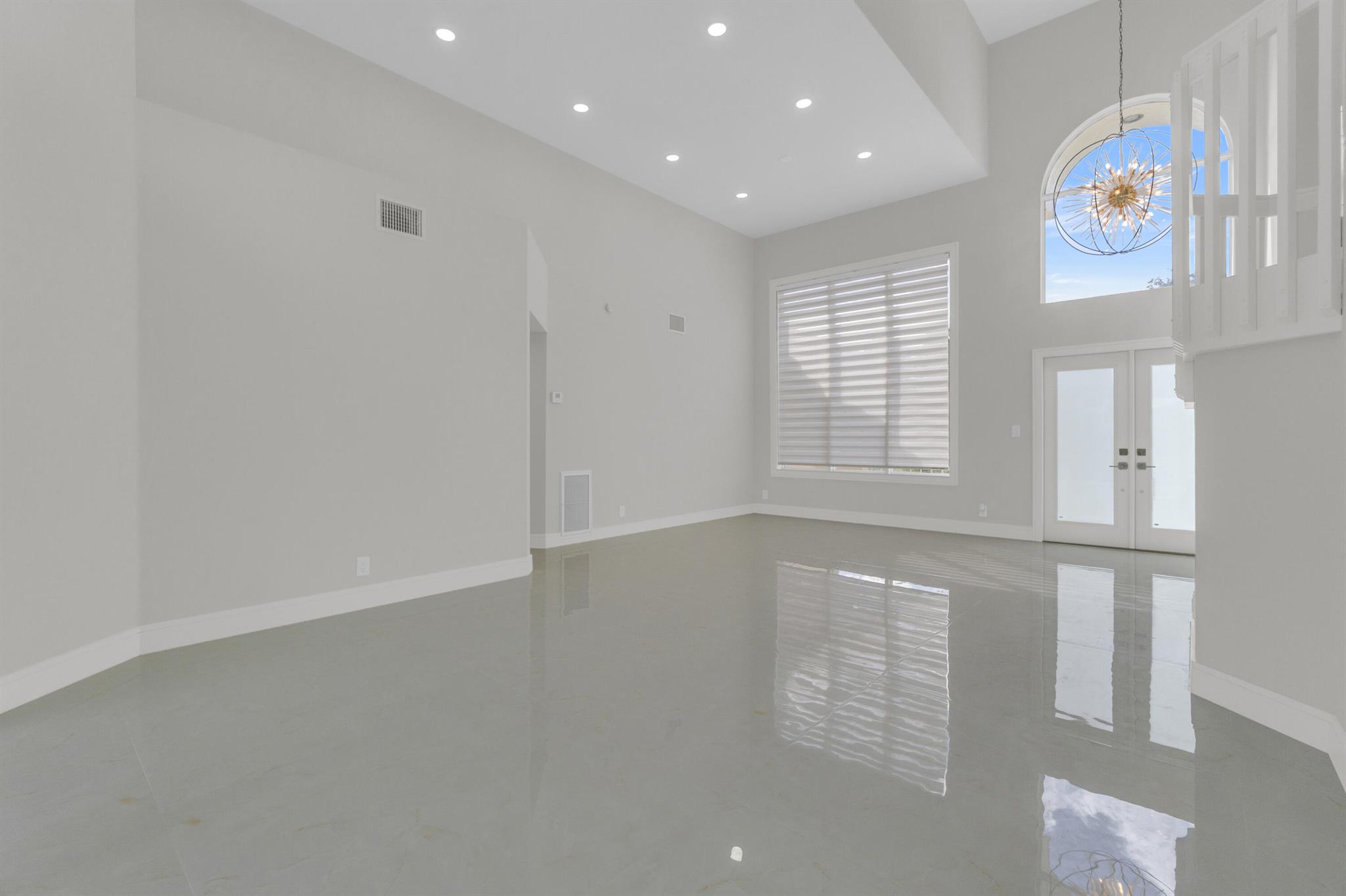 WEST BOCA LAKE - Residential