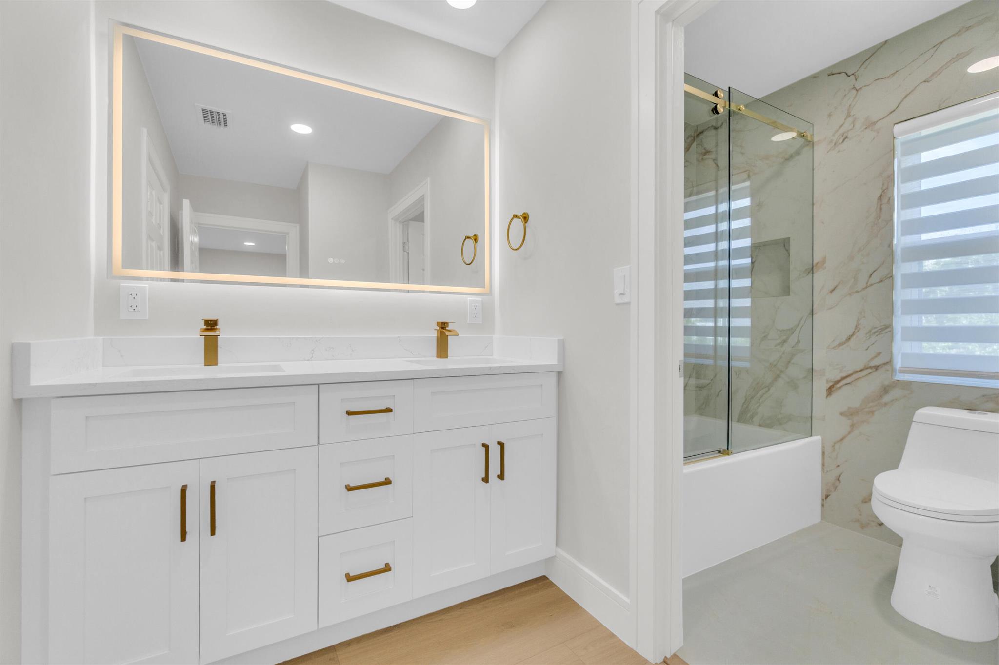 WEST BOCA LAKE - Residential