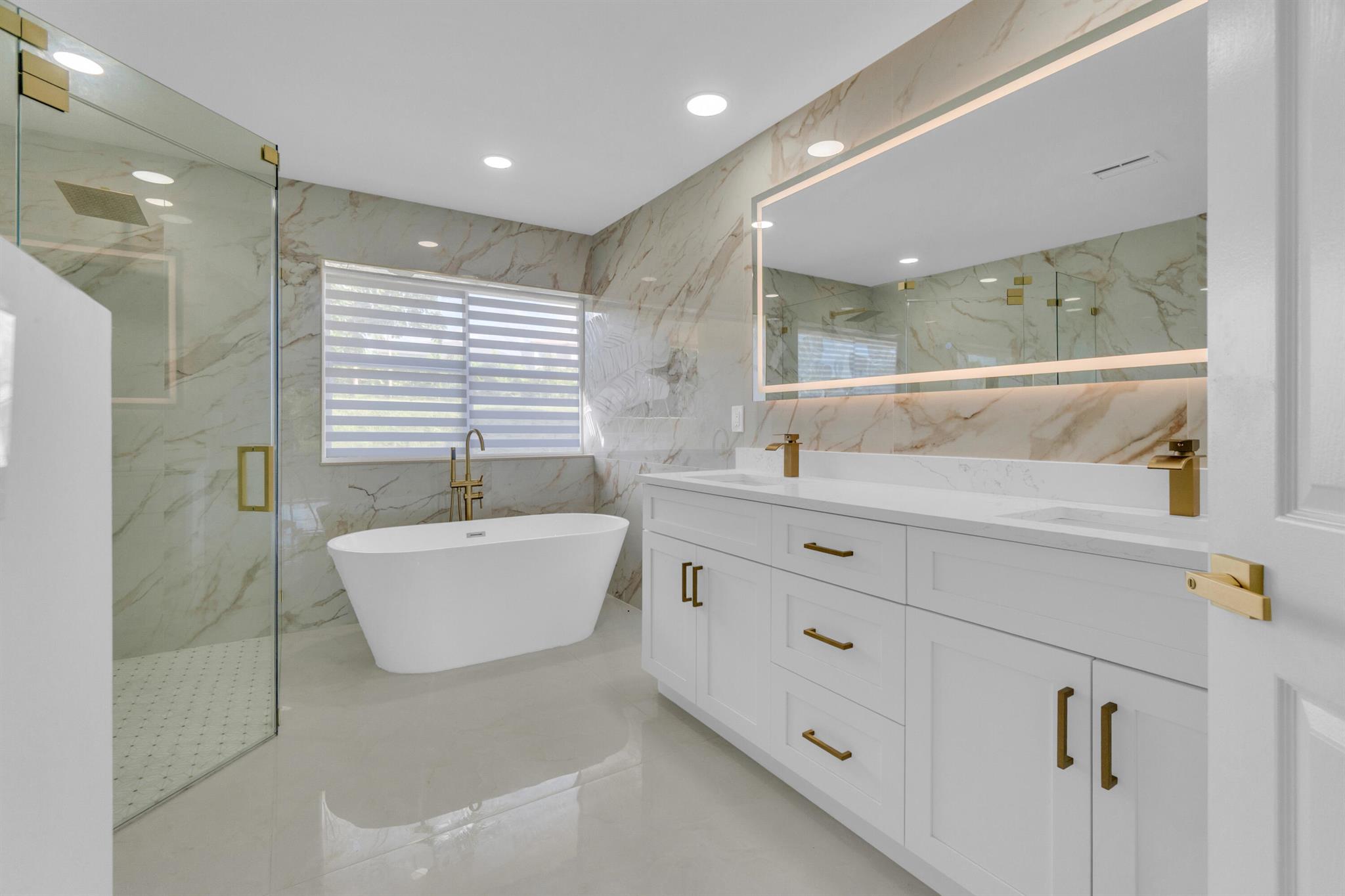 WEST BOCA LAKE - Residential