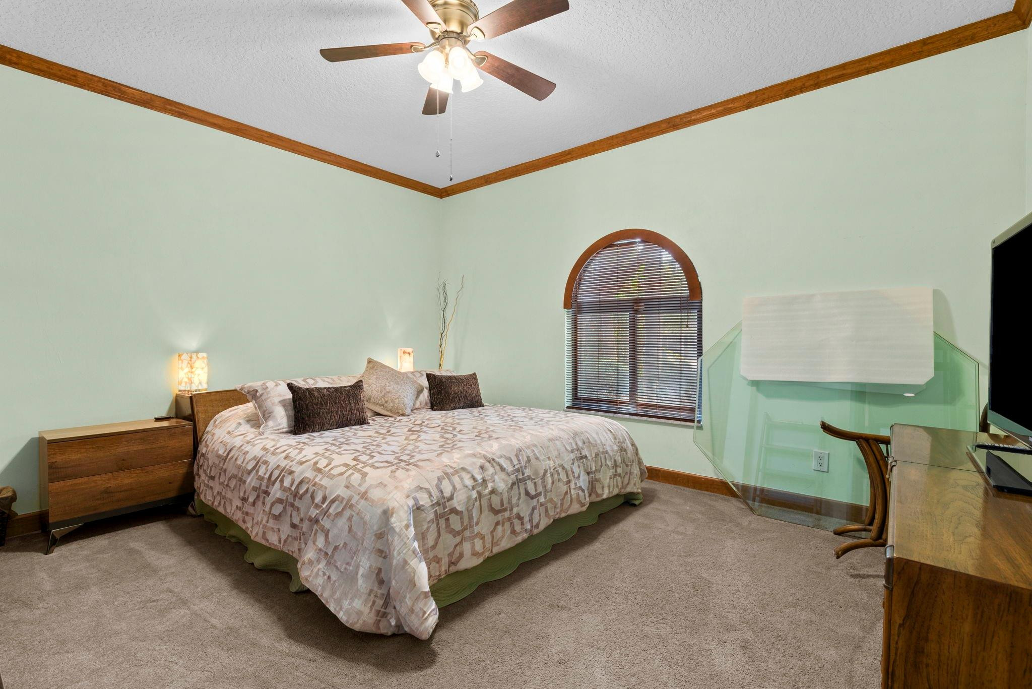 Santamaria Harbor 28-27 B - Residential