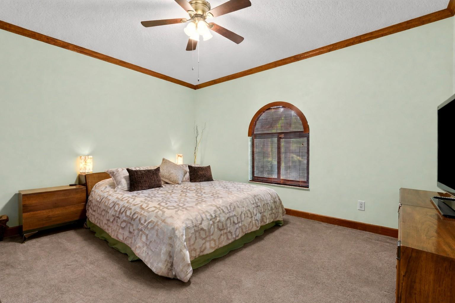 Santamaria Harbor 28-27 B - Residential