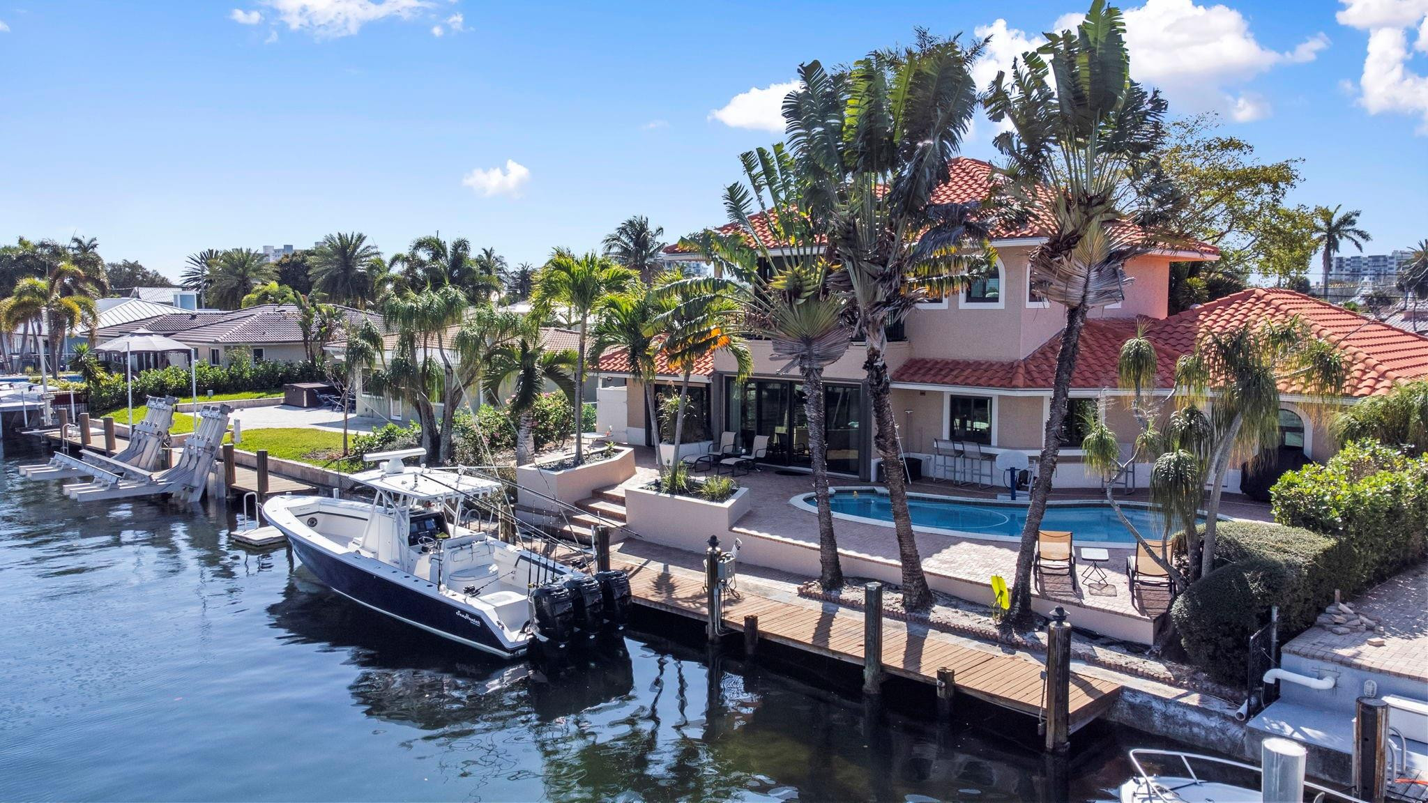 Santamaria Harbor 28-27 B - Residential