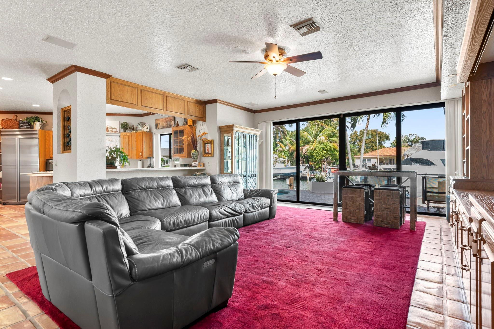 Santamaria Harbor 28-27 B - Residential