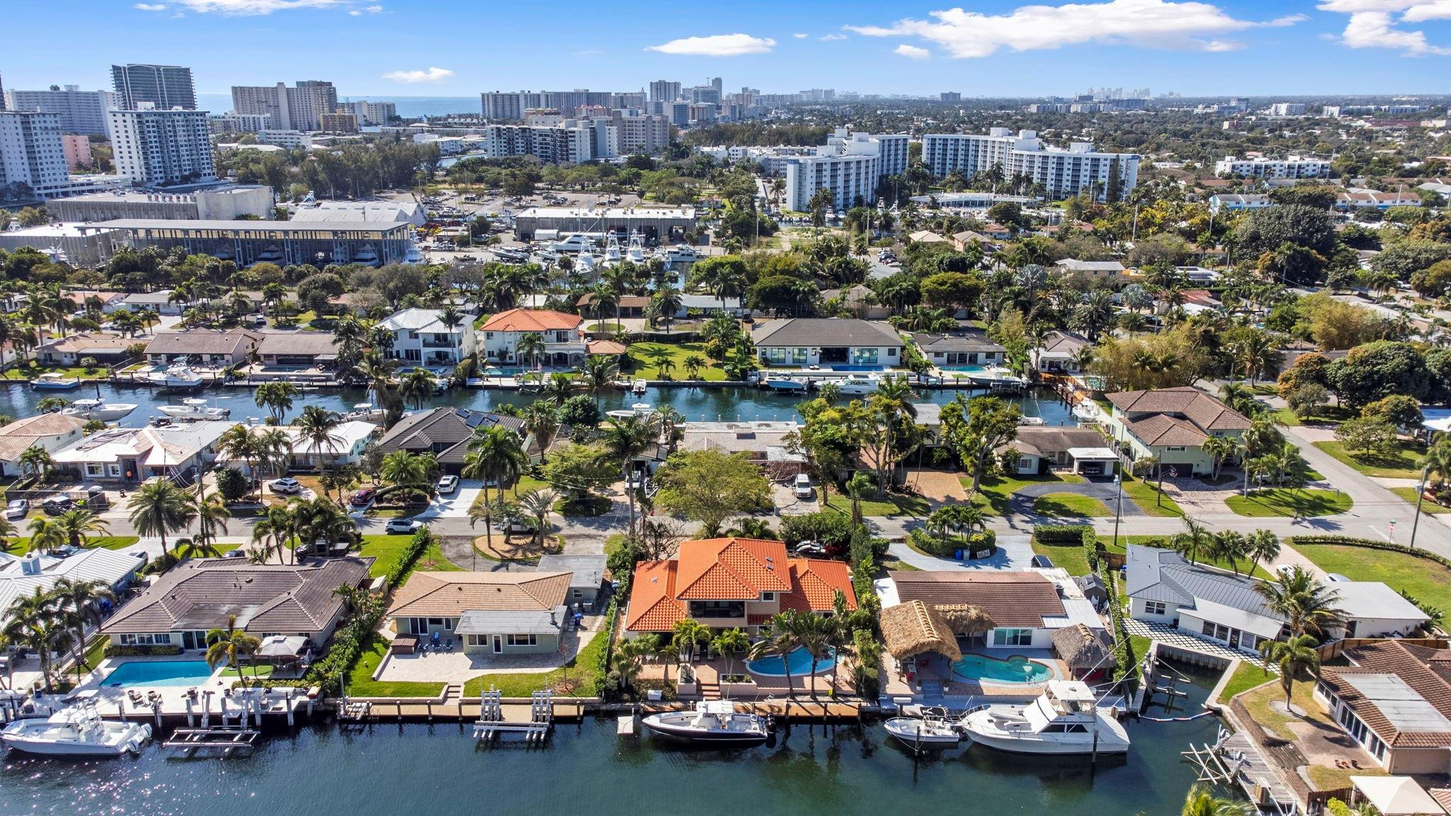 Santamaria Harbor 28-27 B - Residential