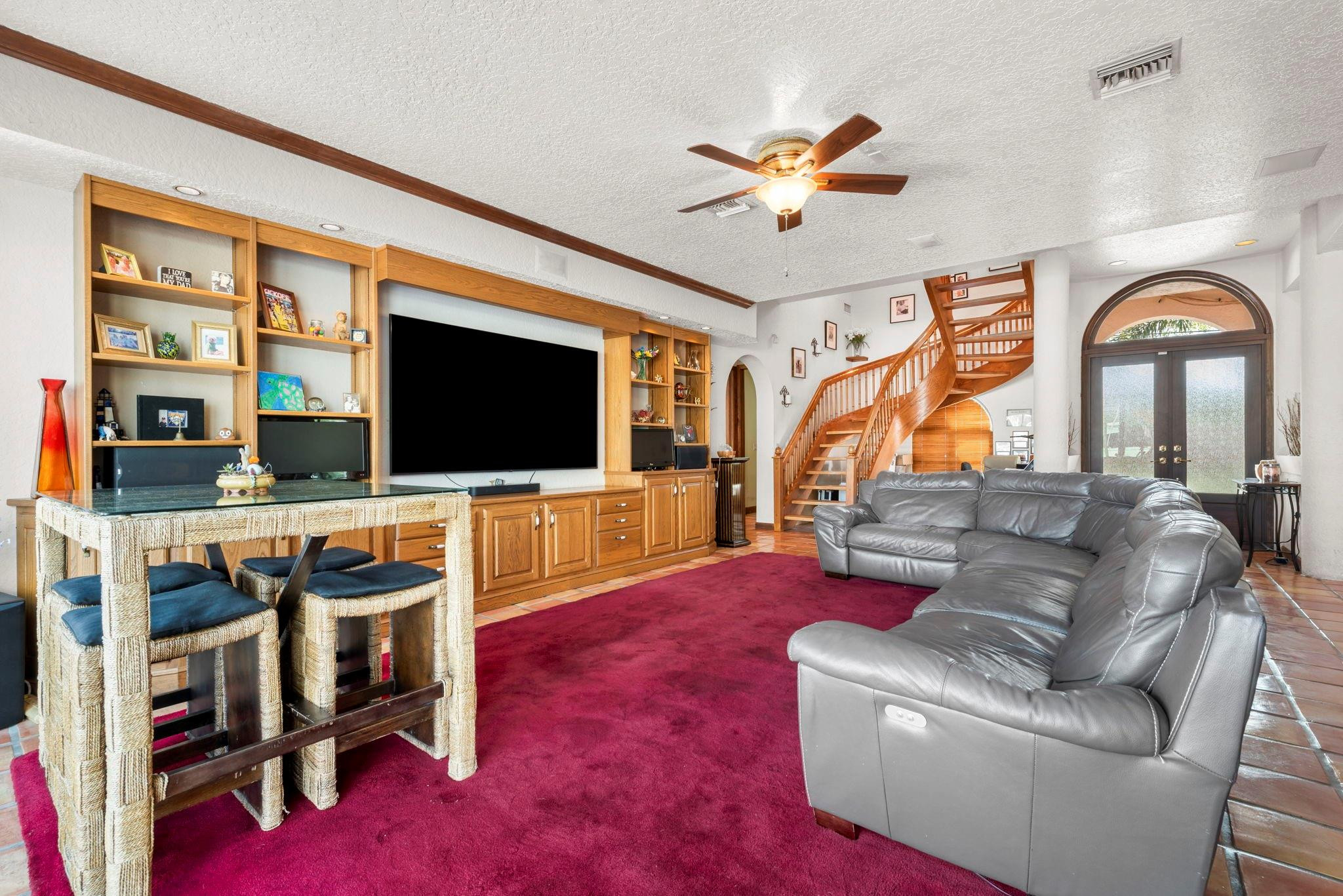 Santamaria Harbor 28-27 B - Residential