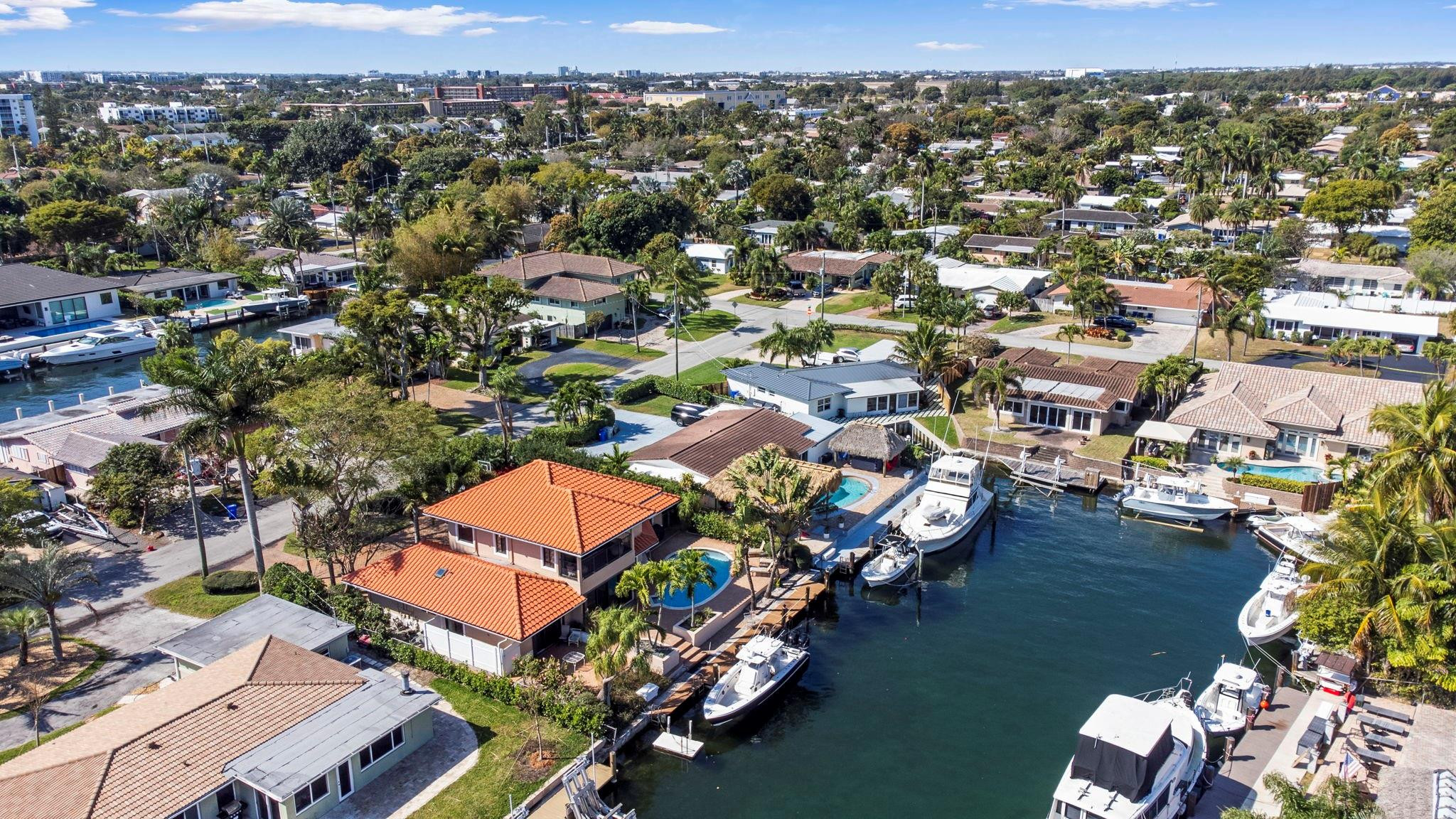 Santamaria Harbor 28-27 B - Residential