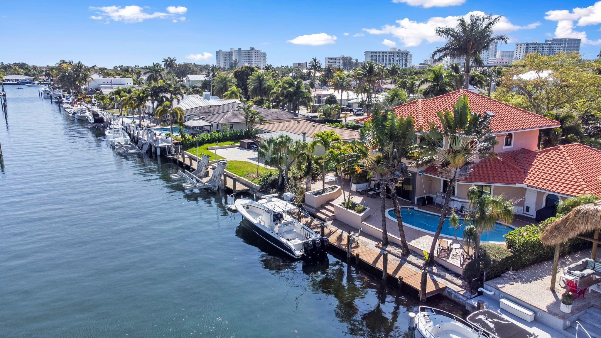 Santamaria Harbor 28-27 B - Residential