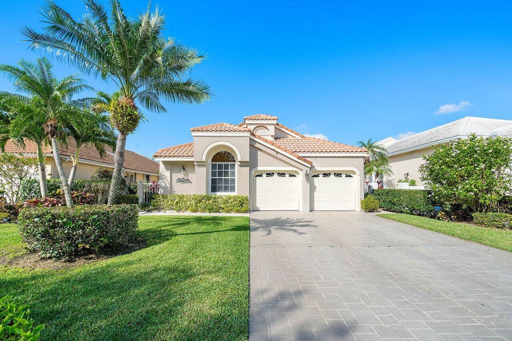 Photo of 12790 Oak Knoll Drive, Palm Beach Gardens, FL 33418 (MLS # R10968756)