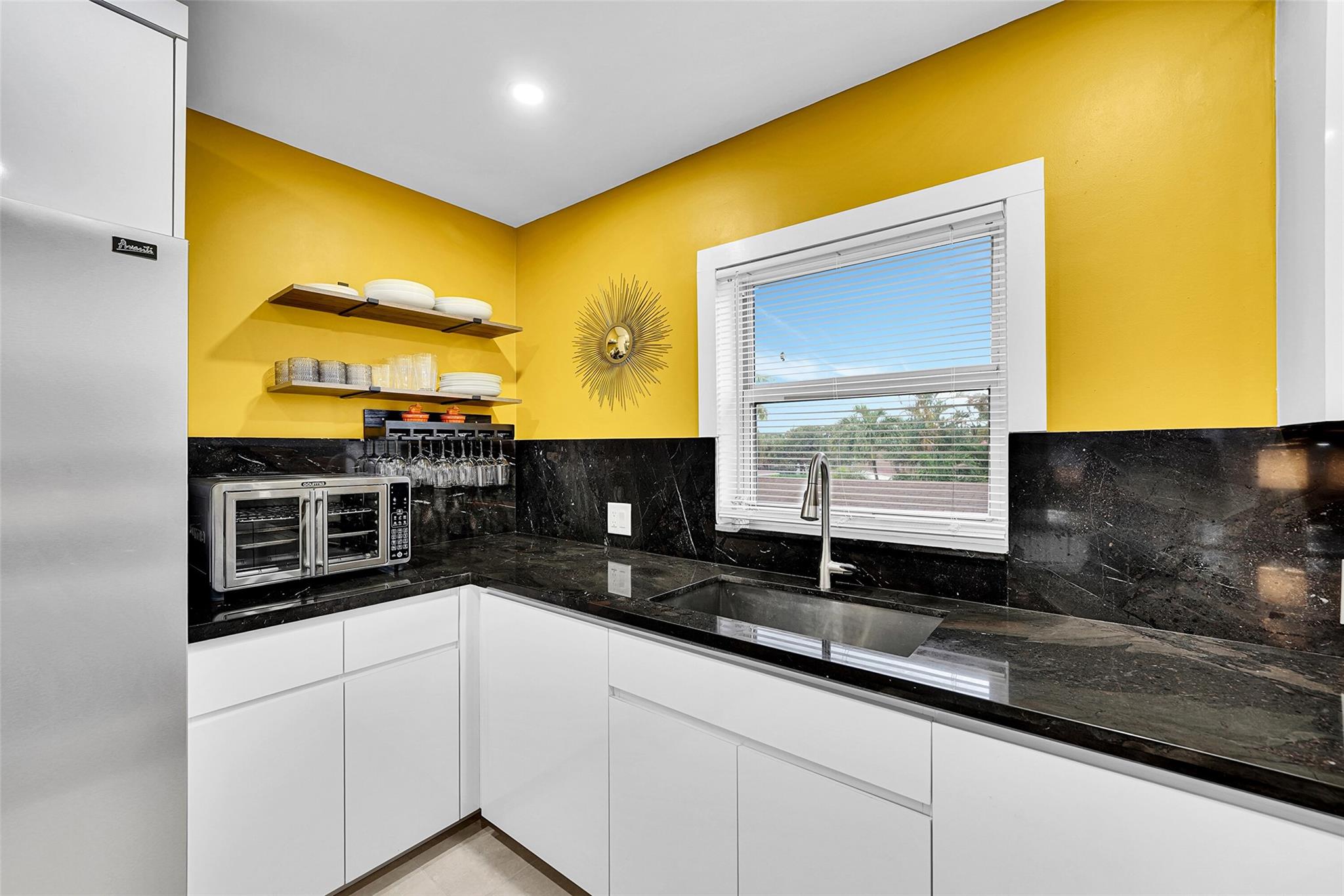 Oakland East Manor - Residential