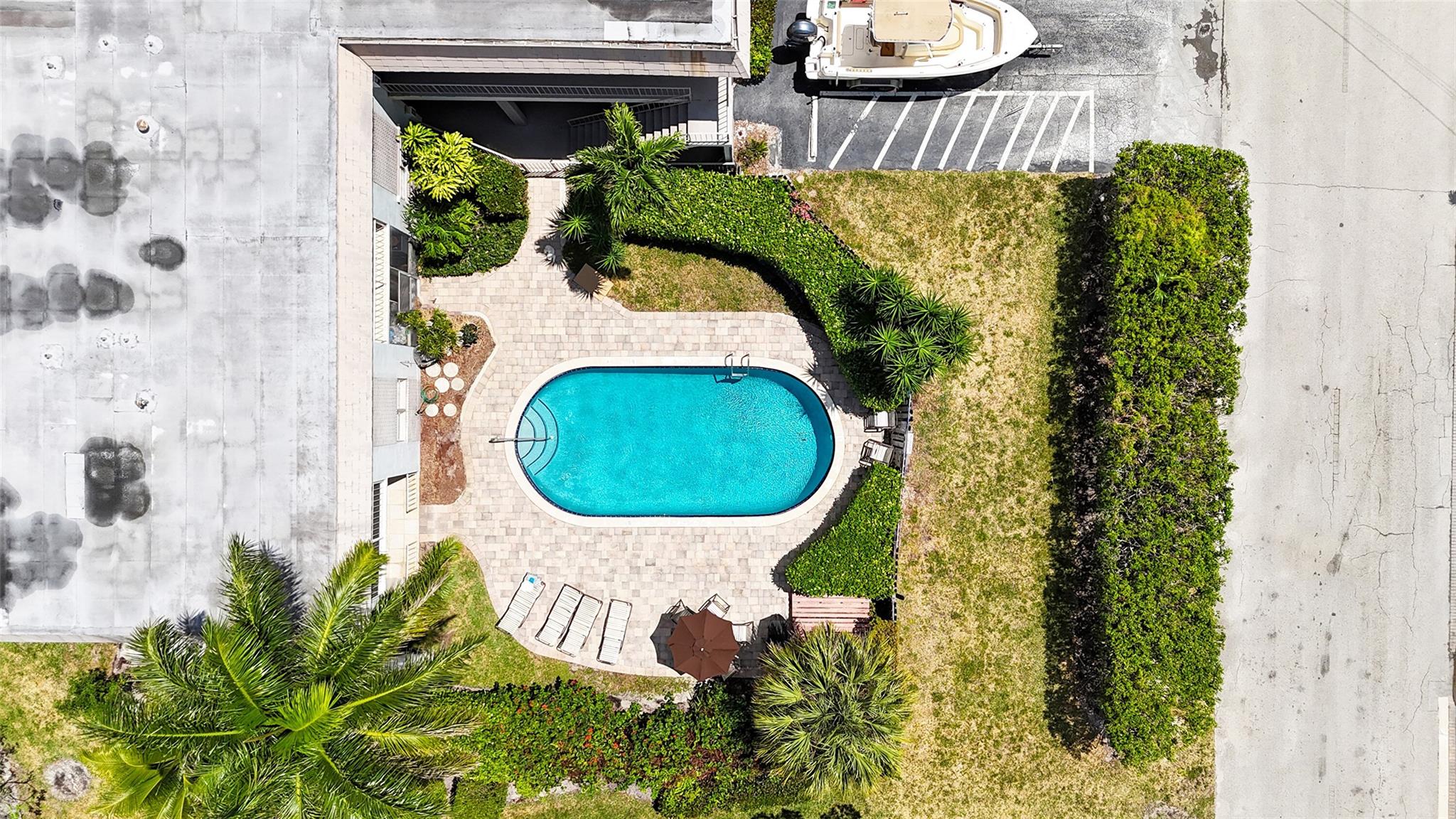 Oakland East Manor - Residential