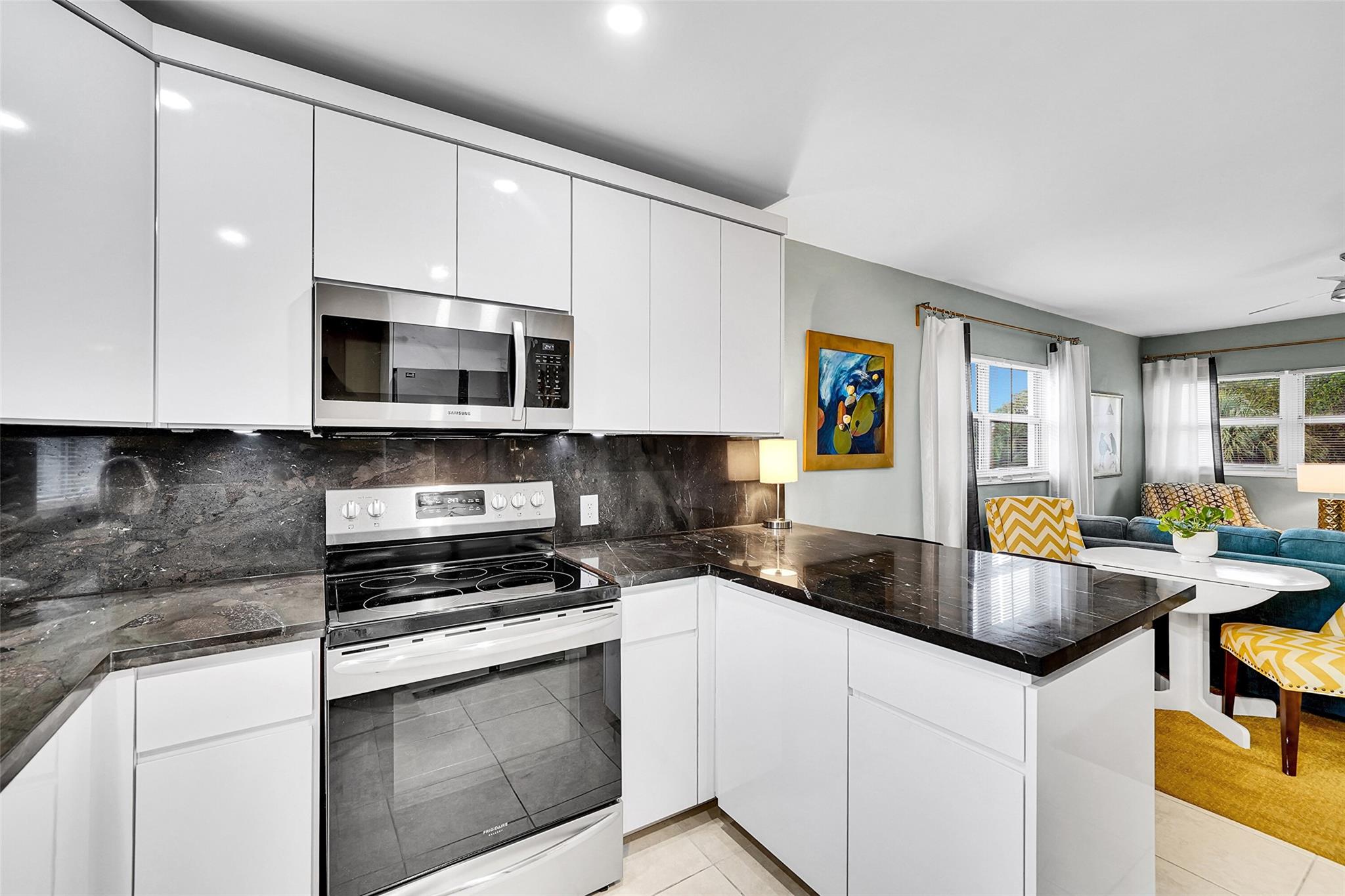 Oakland East Manor - Residential