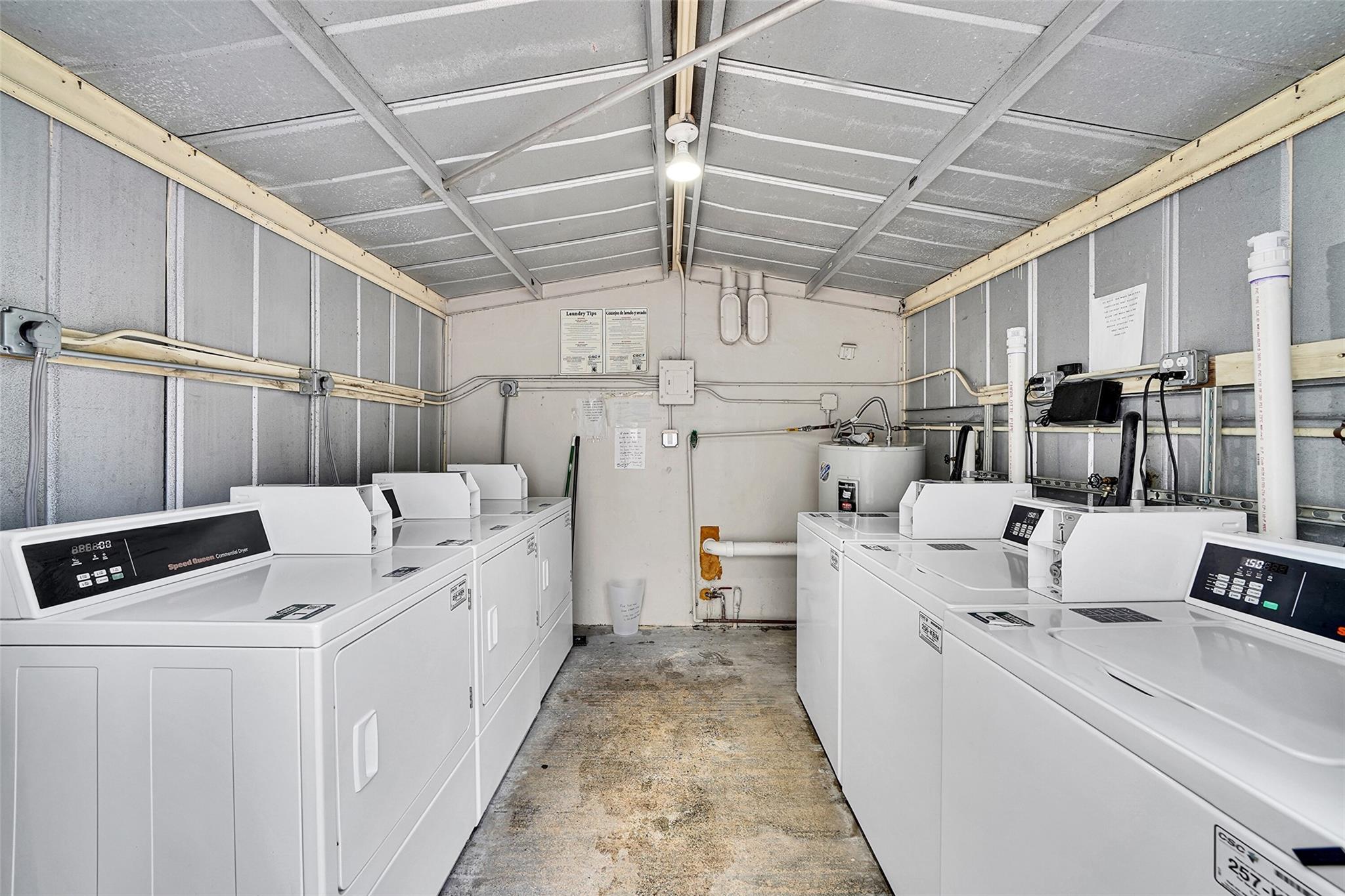 Oakland East Manor - Residential