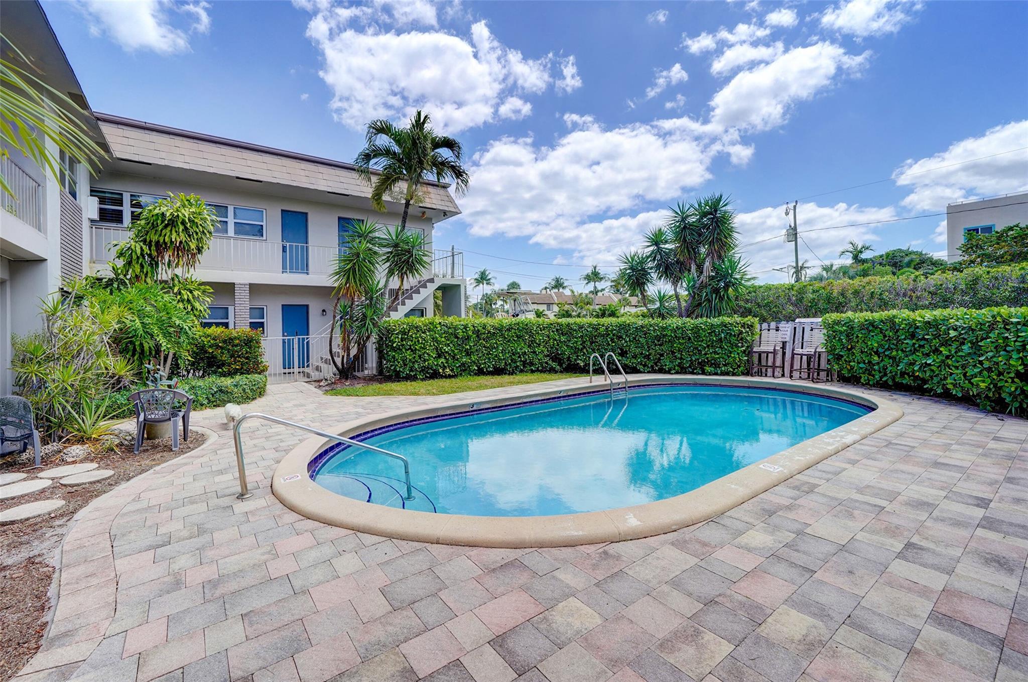 Oakland East Manor - Residential