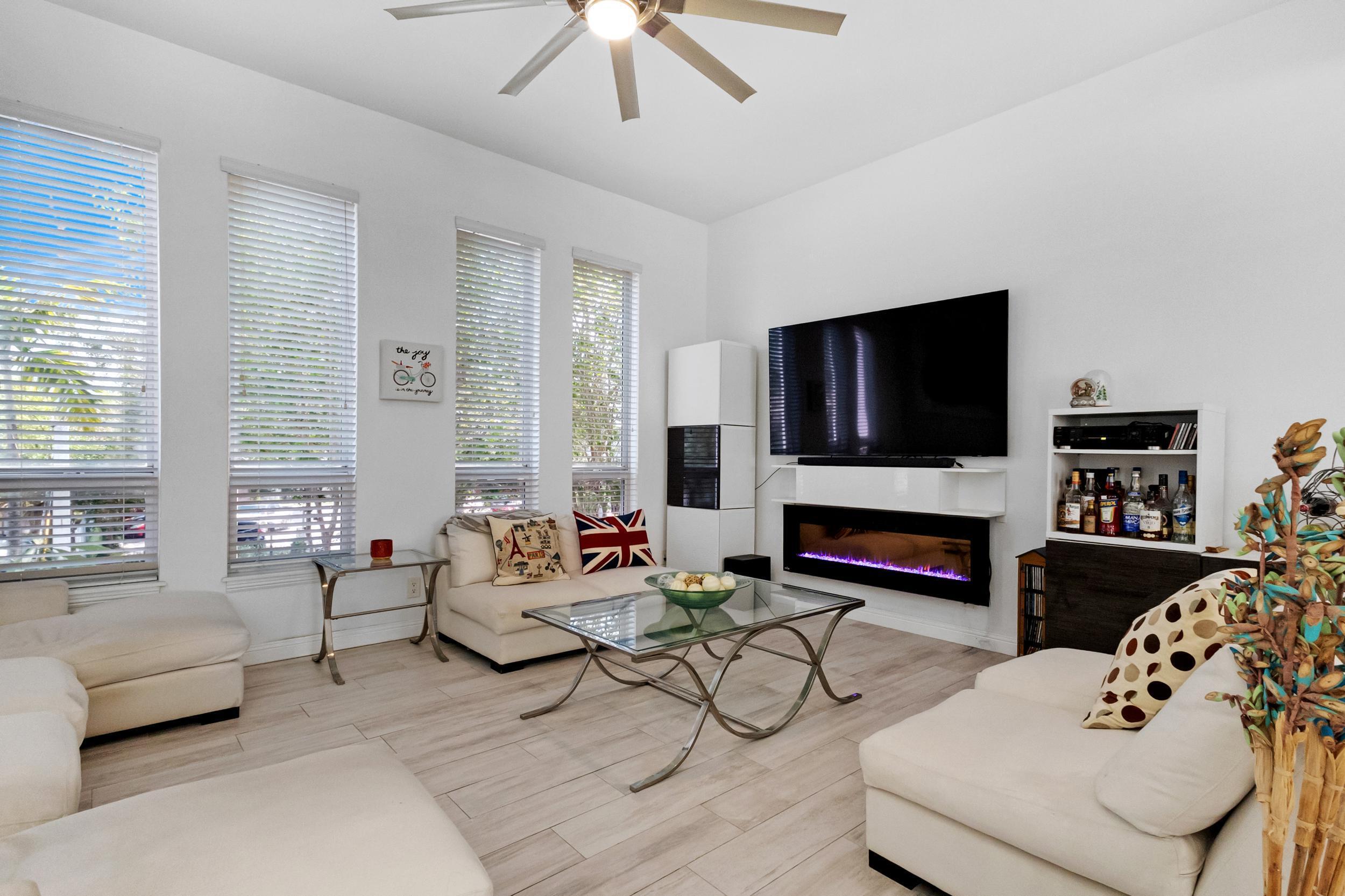 711 SE 16th Court