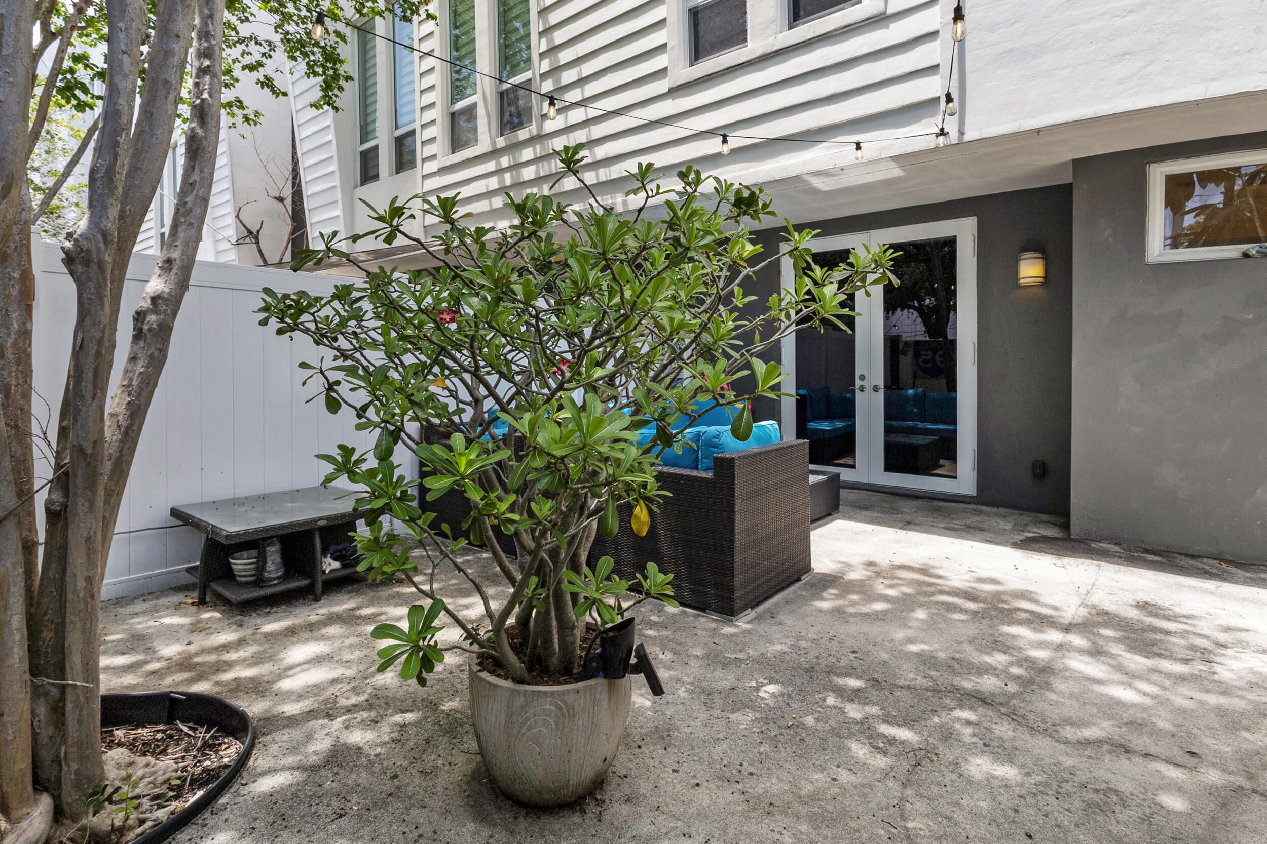711 SE 16th Court