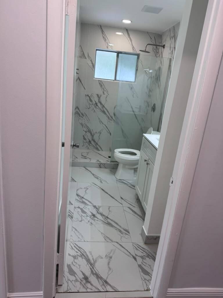 808 W Tiffany Drive 4