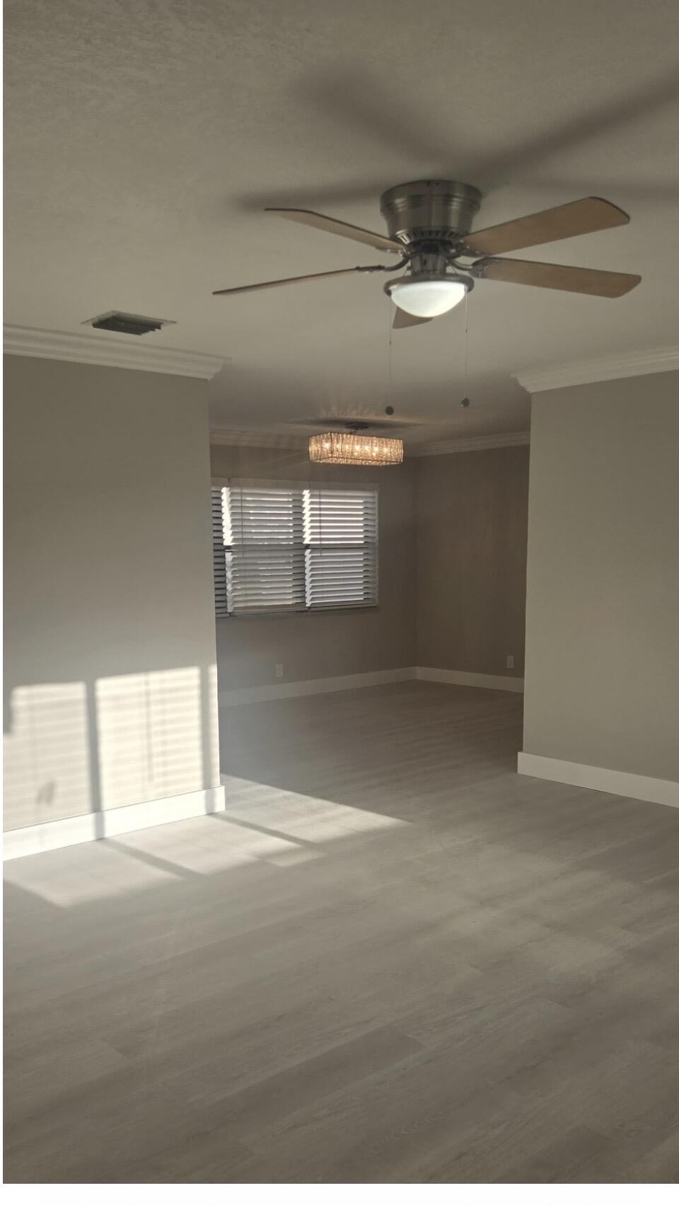 1520 N 25th Avenue 1