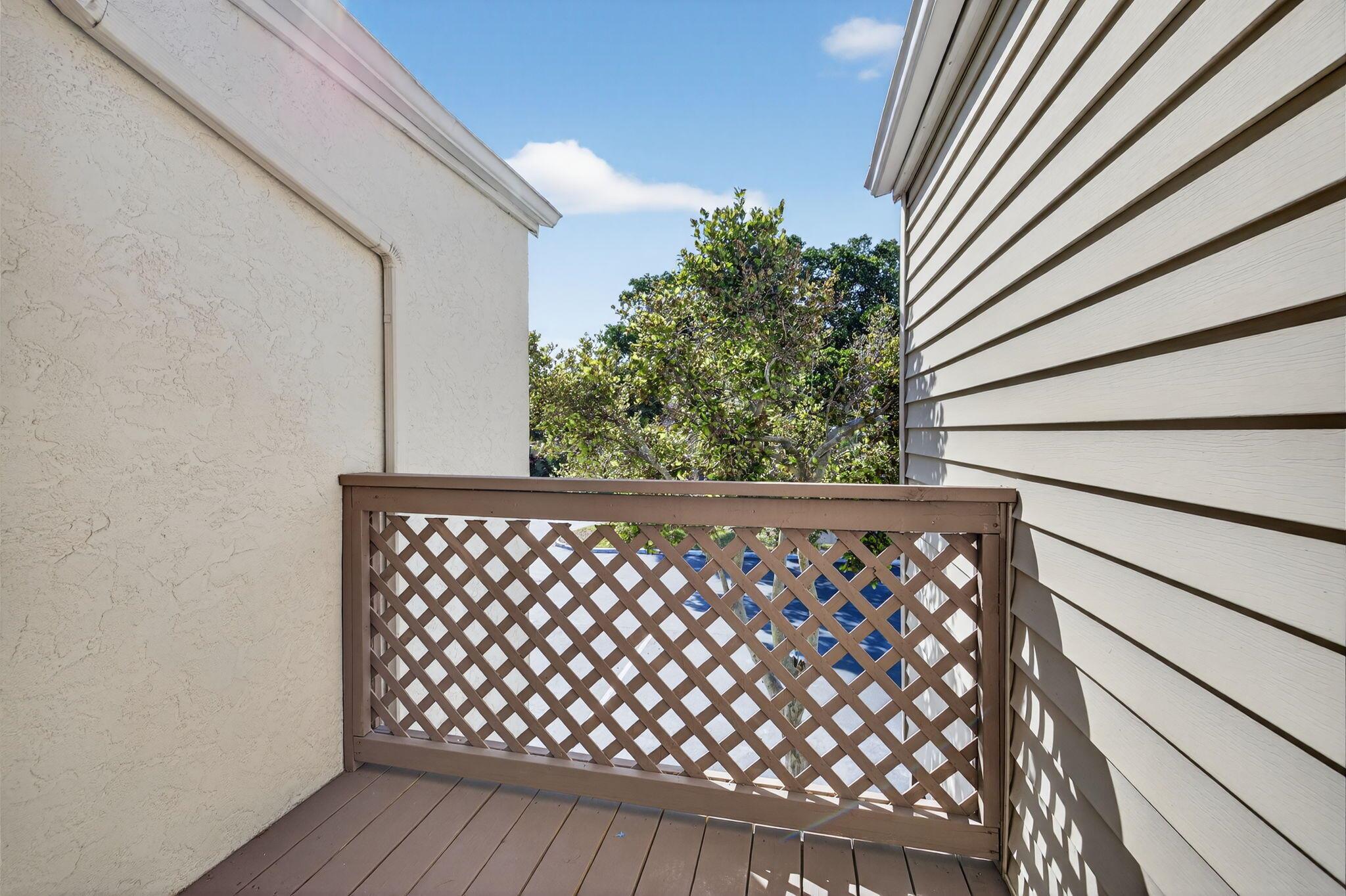 WOODLAKE SHORES - Residential