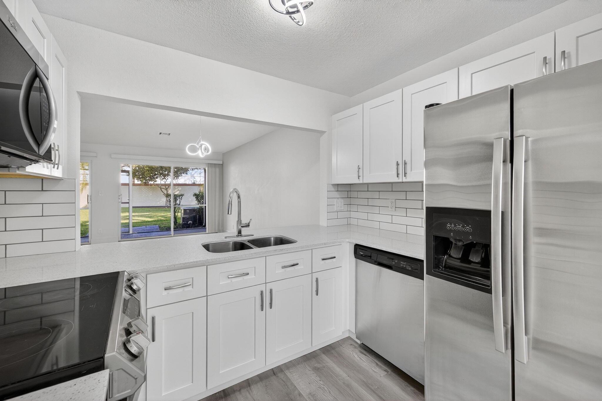 WOODLAKE SHORES - Residential