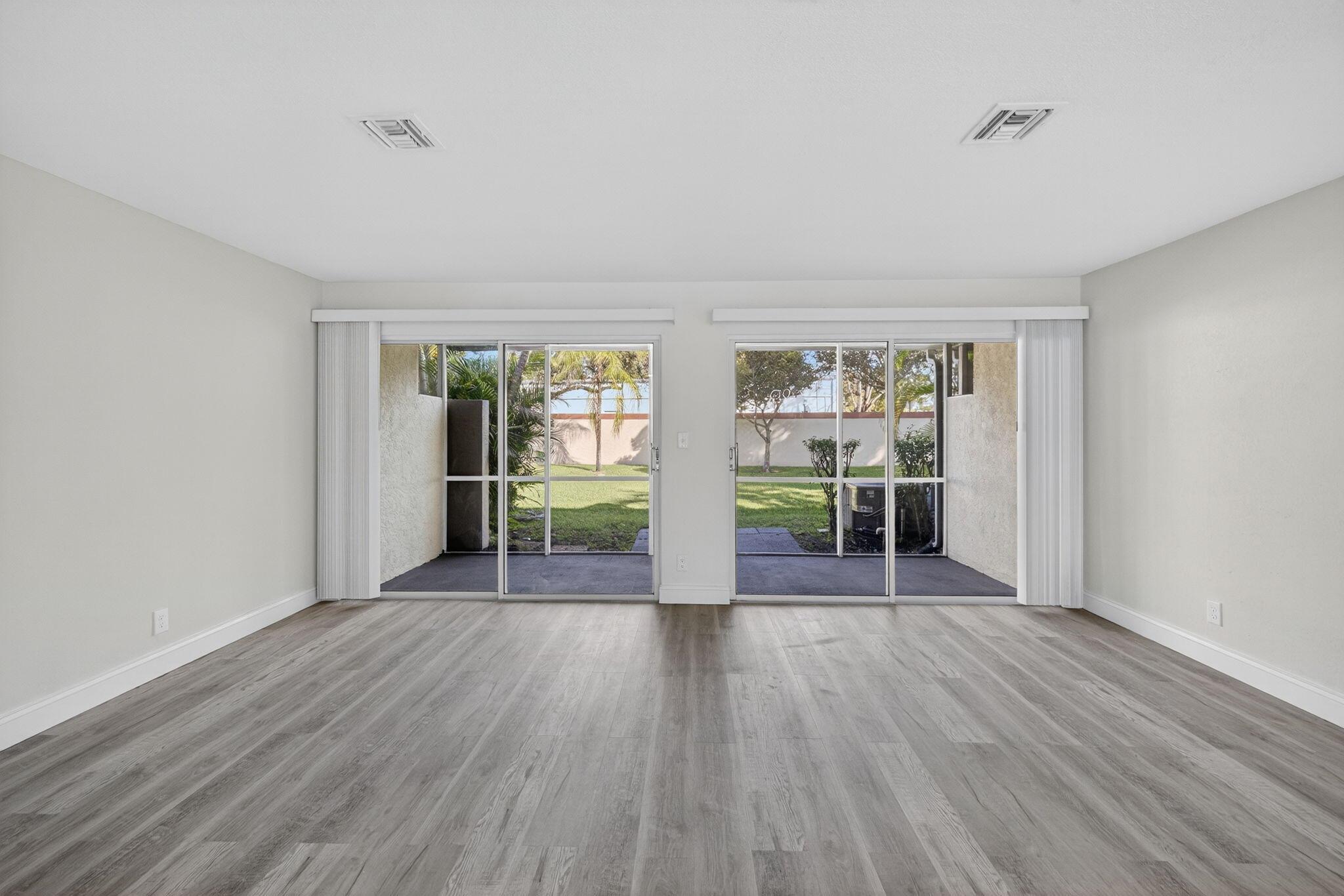 WOODLAKE SHORES - Residential