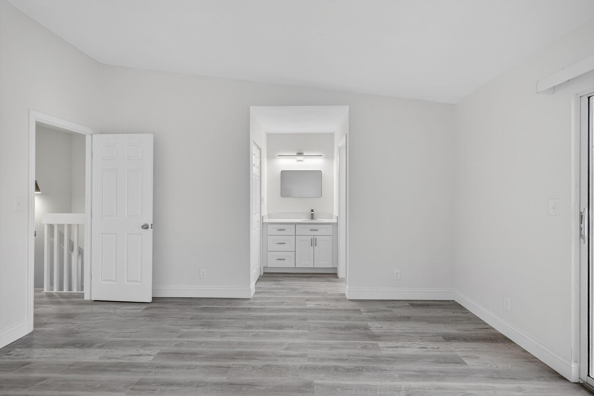 WOODLAKE SHORES - Residential