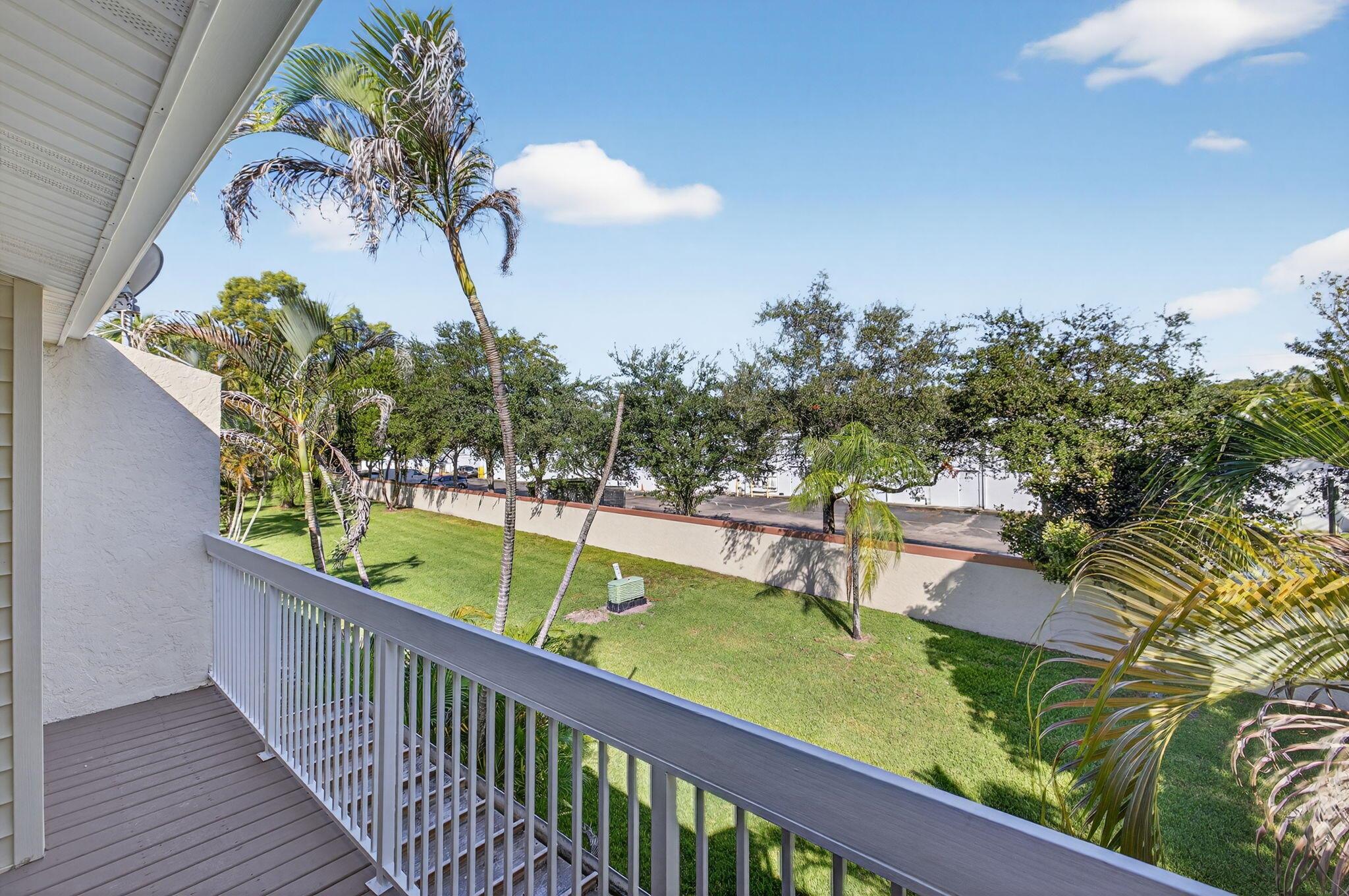 WOODLAKE SHORES - Residential