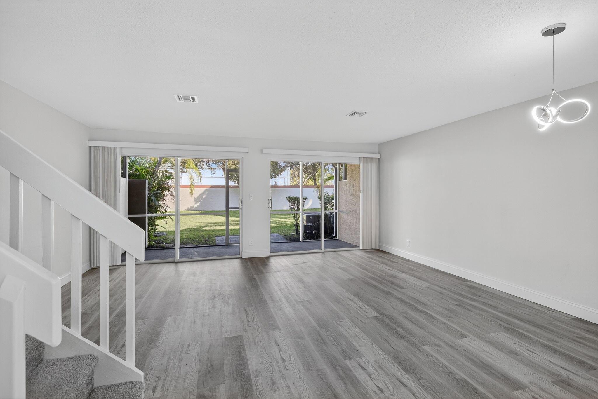 WOODLAKE SHORES - Residential