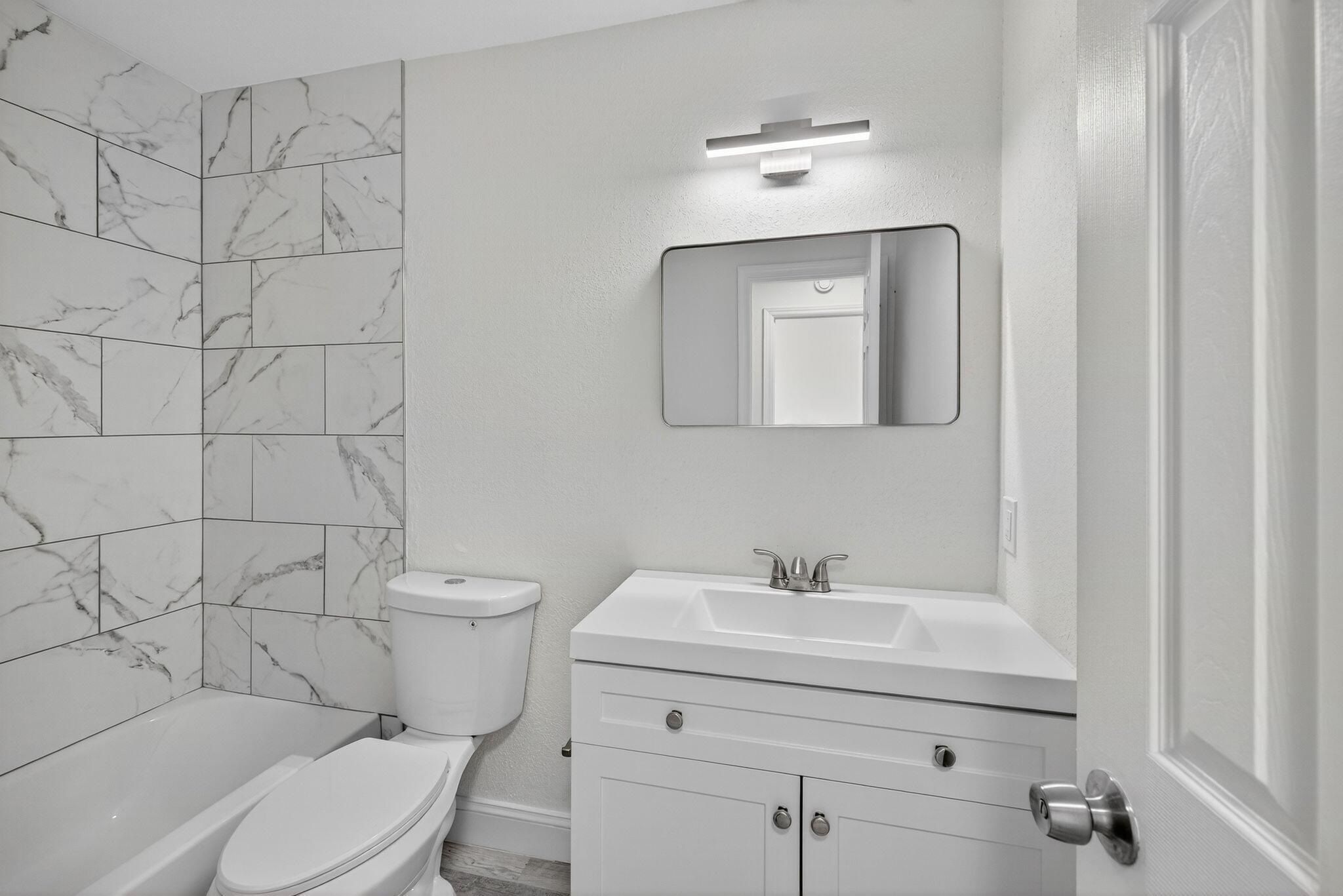 WOODLAKE SHORES - Residential