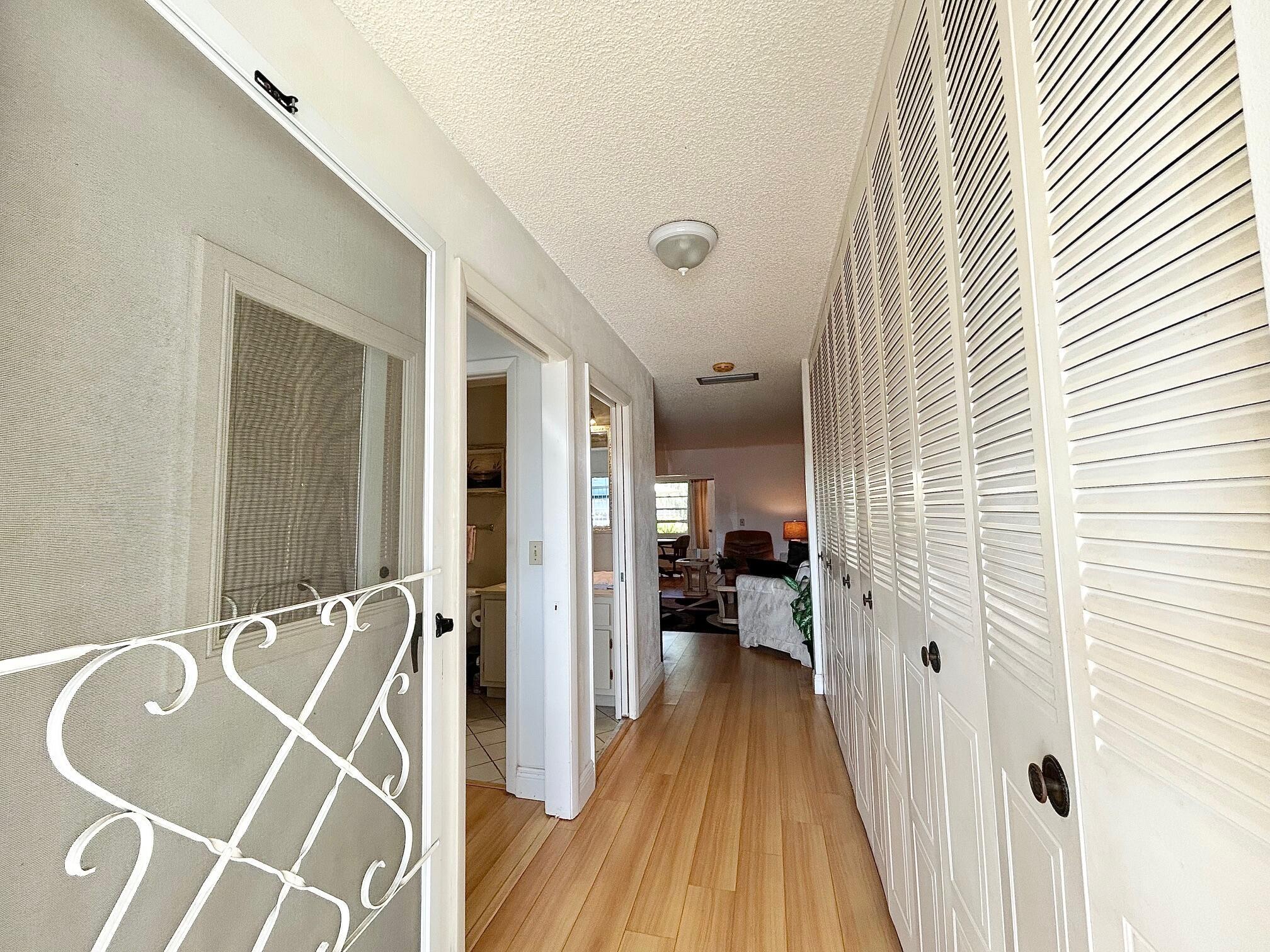 CRESTHAVEN CONDO TOWNHOME - Residential