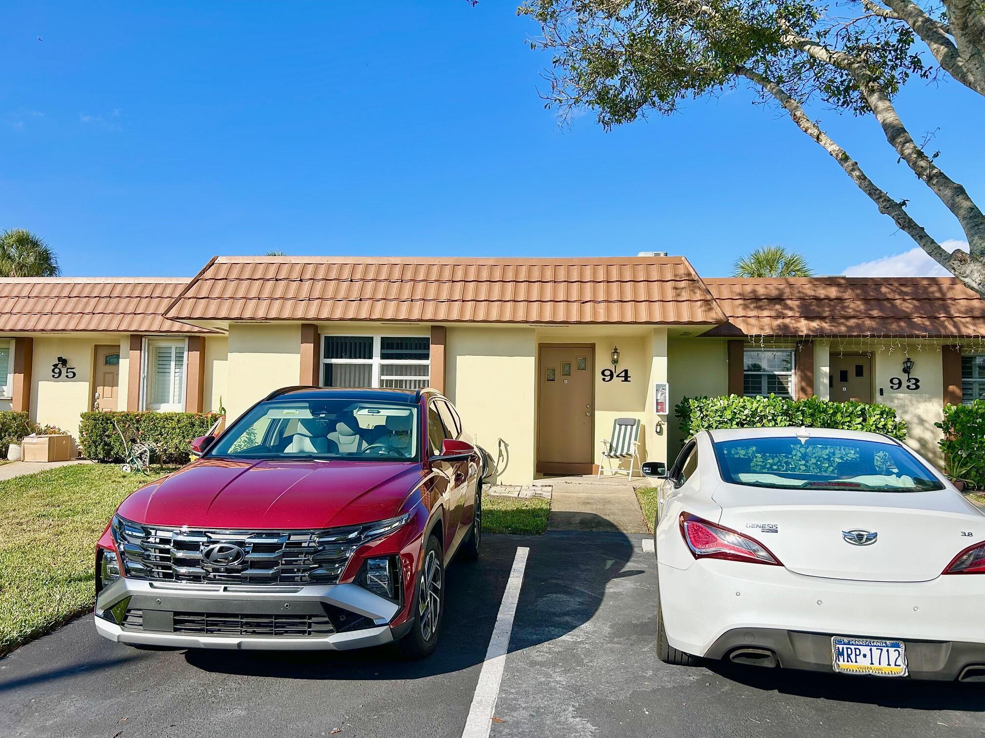 CRESTHAVEN CONDO TOWNHOME - Residential