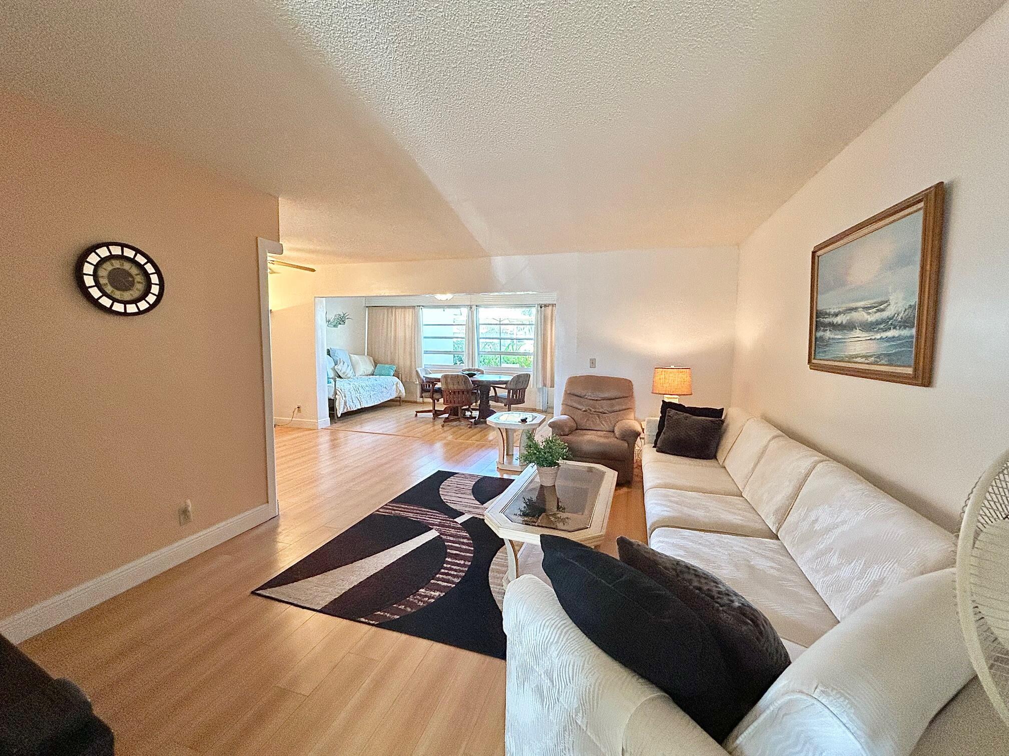 CRESTHAVEN CONDO TOWNHOME - Residential