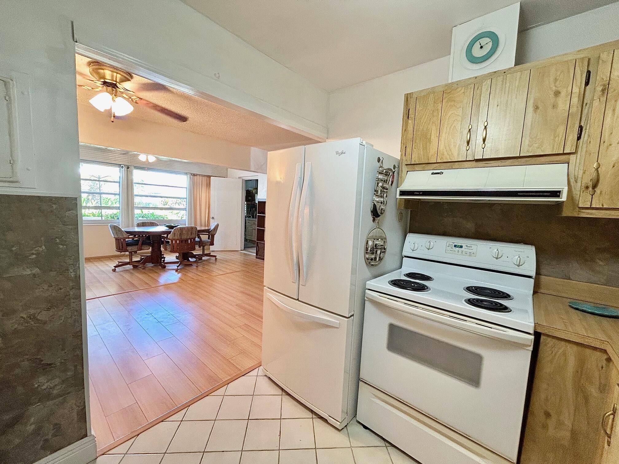 CRESTHAVEN CONDO TOWNHOME - Residential