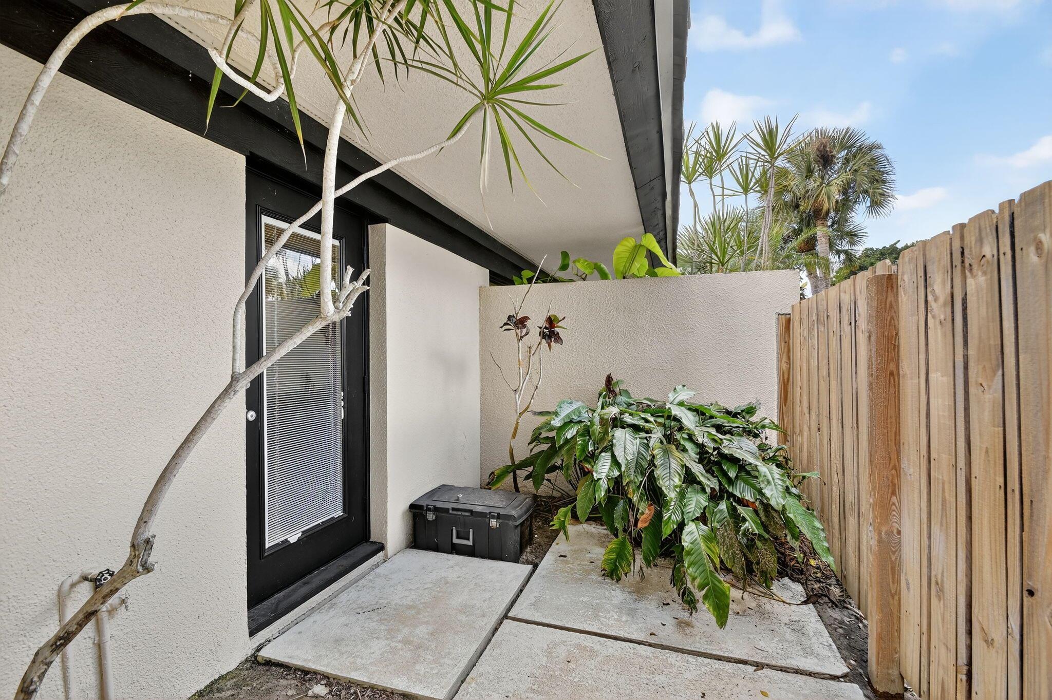 GOLF AND TENNIS VILLAGE P - Residential