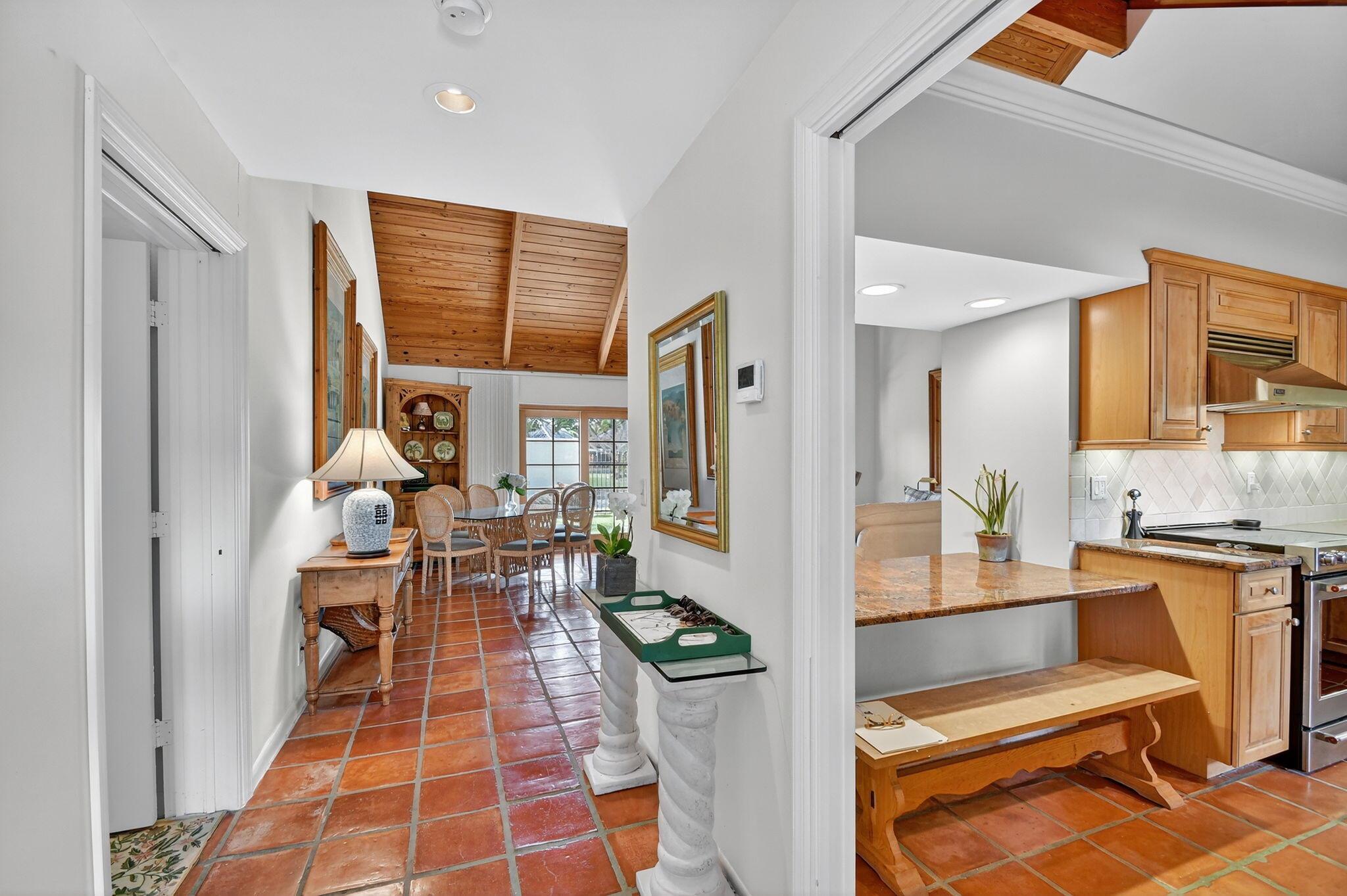 GOLF AND TENNIS VILLAGE P - Residential