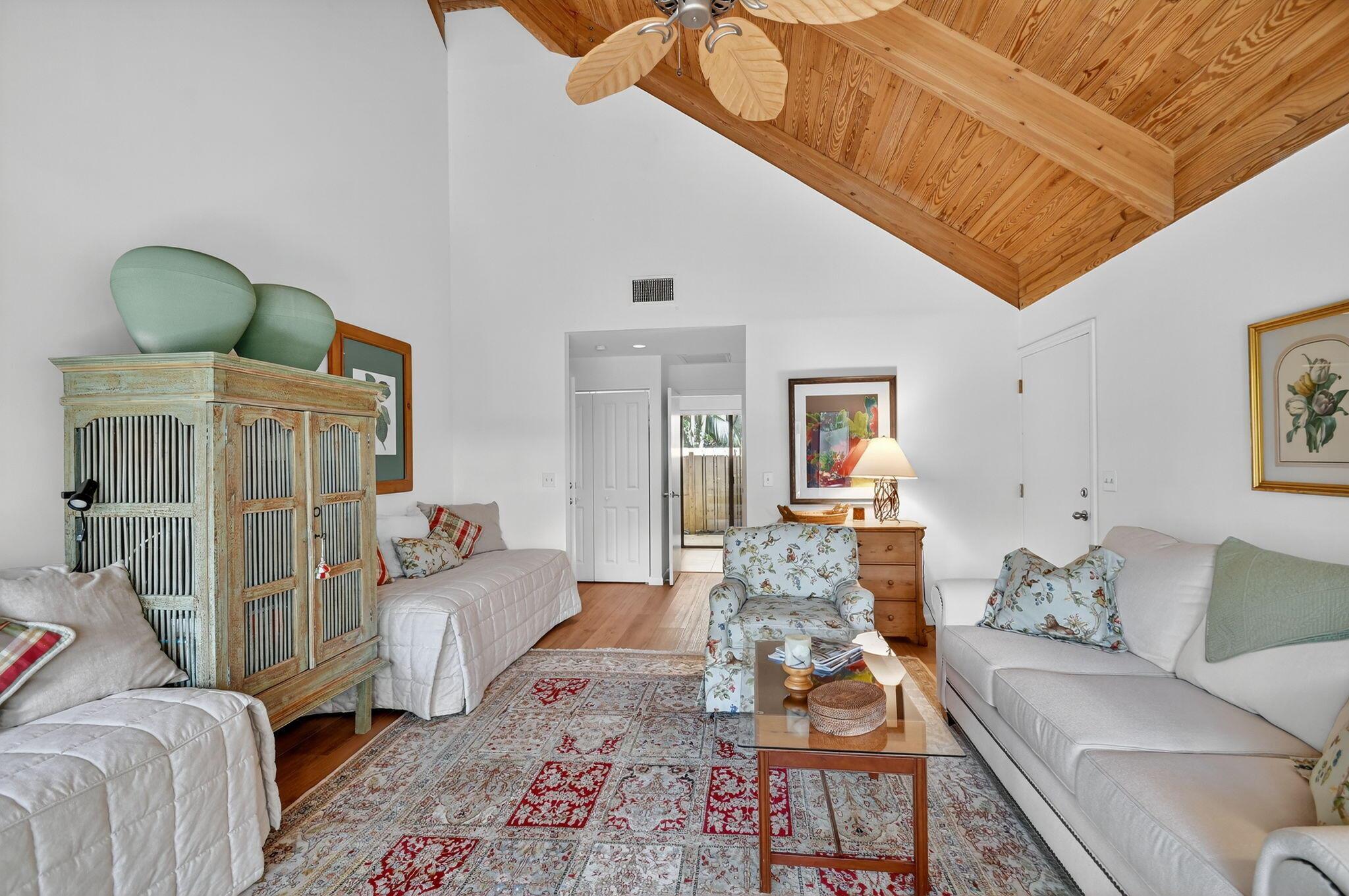 GOLF AND TENNIS VILLAGE P - Residential