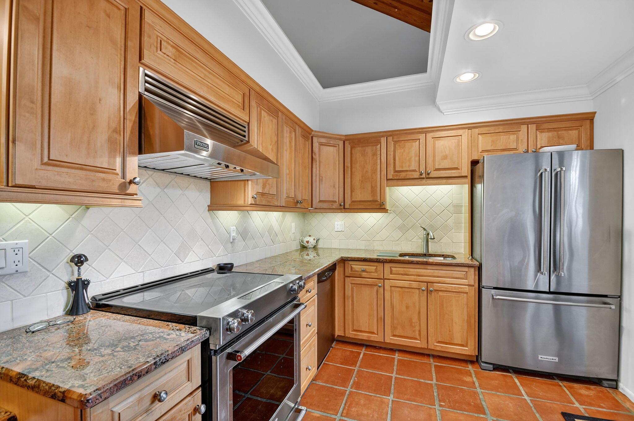 GOLF AND TENNIS VILLAGE P - Residential