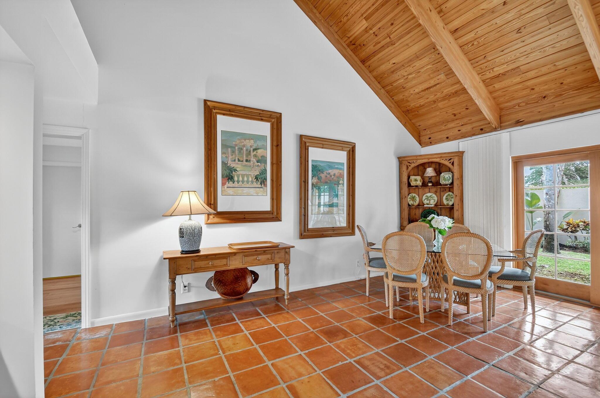 GOLF AND TENNIS VILLAGE P - Residential