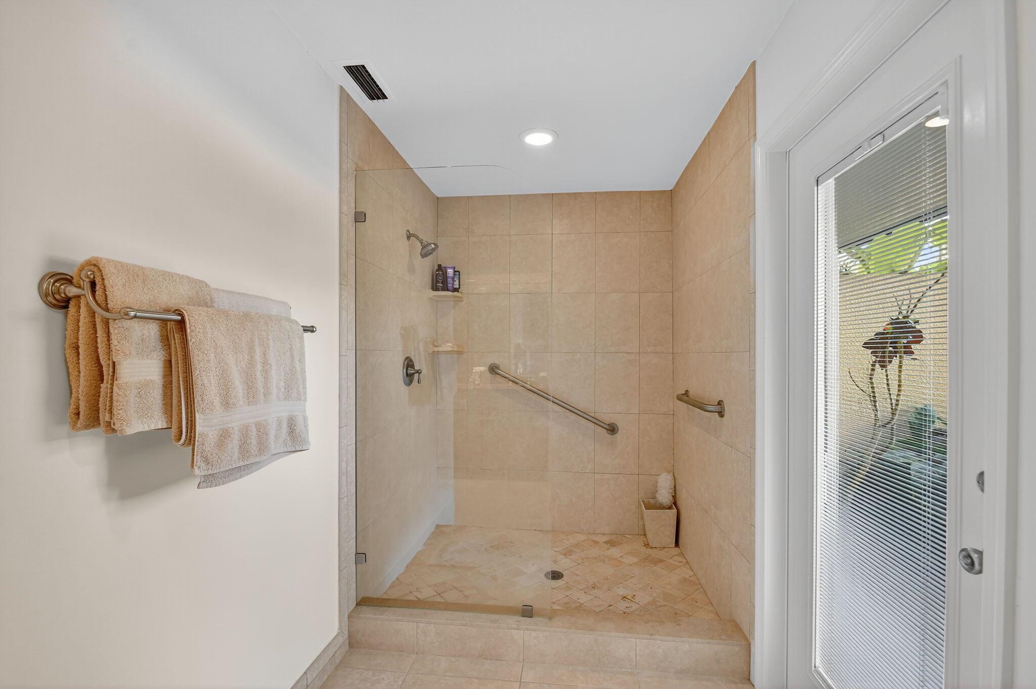 GOLF AND TENNIS VILLAGE P - Residential