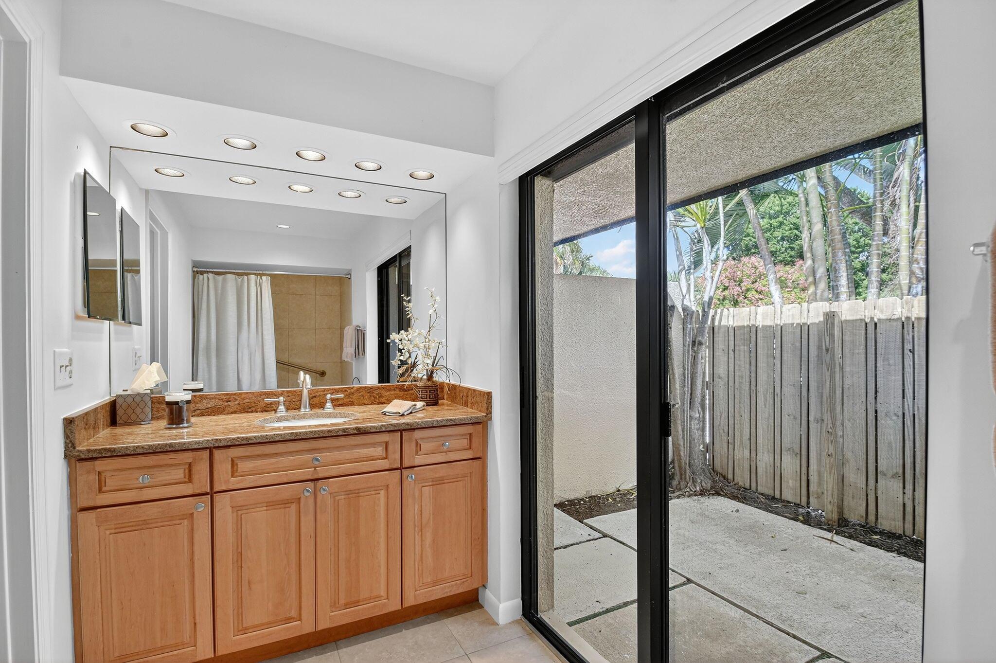 GOLF AND TENNIS VILLAGE P - Residential