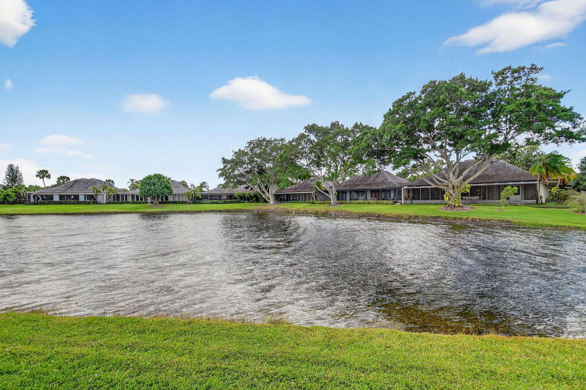 GOLF AND TENNIS VILLAGE P - Residential