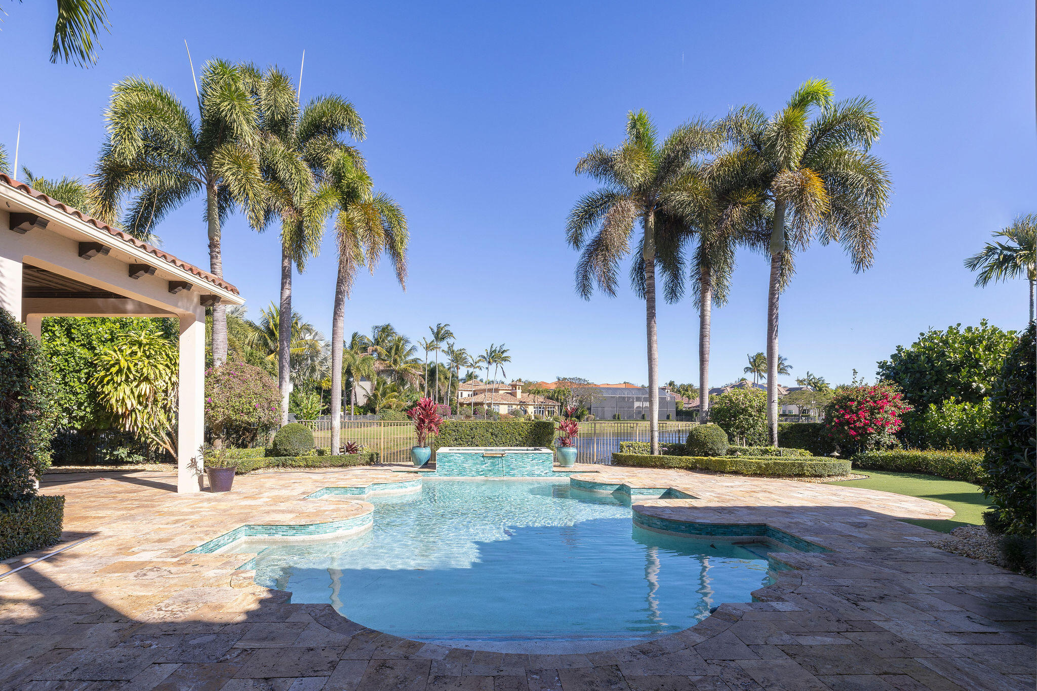 THE OAKS - Residential