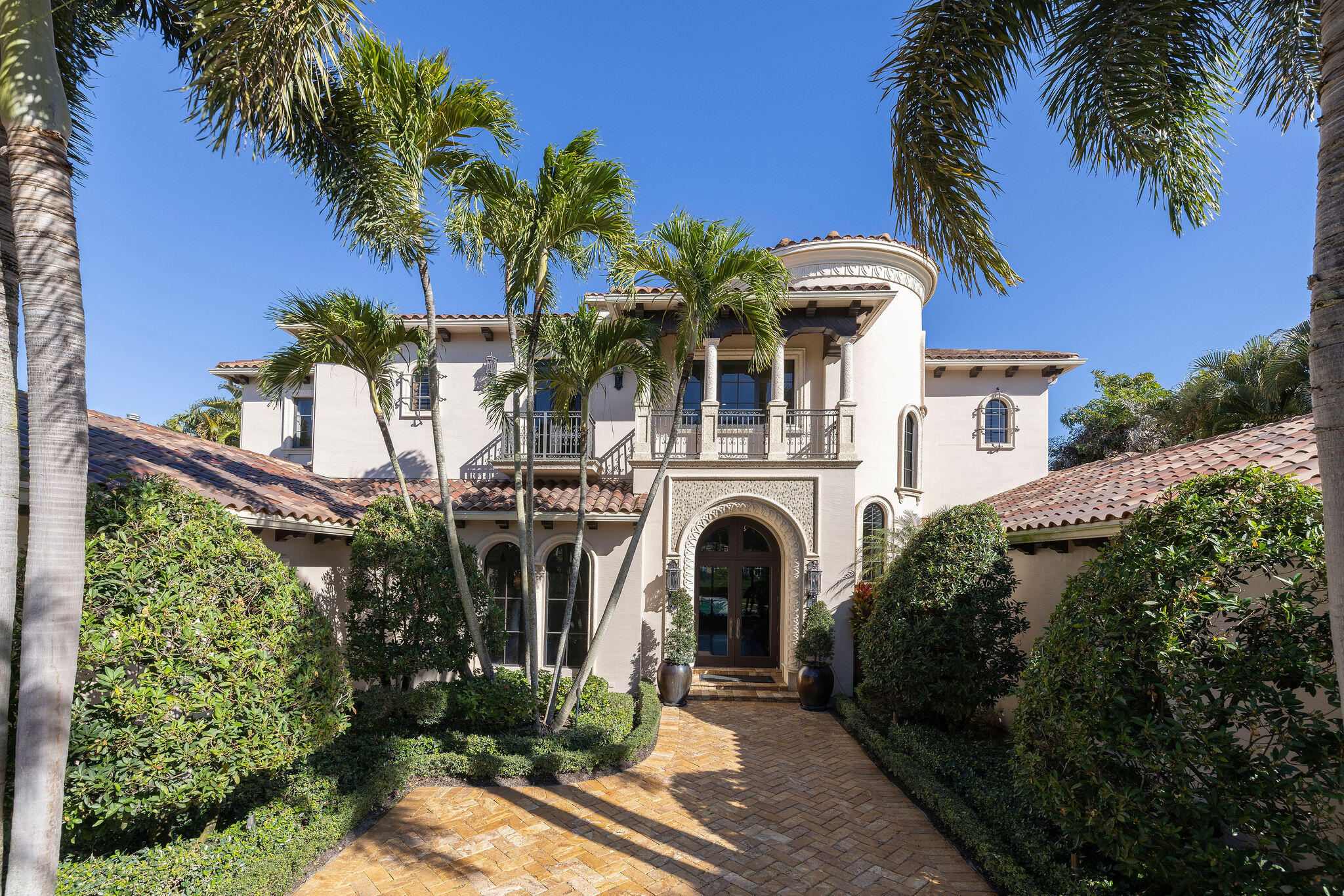 THE OAKS - Residential