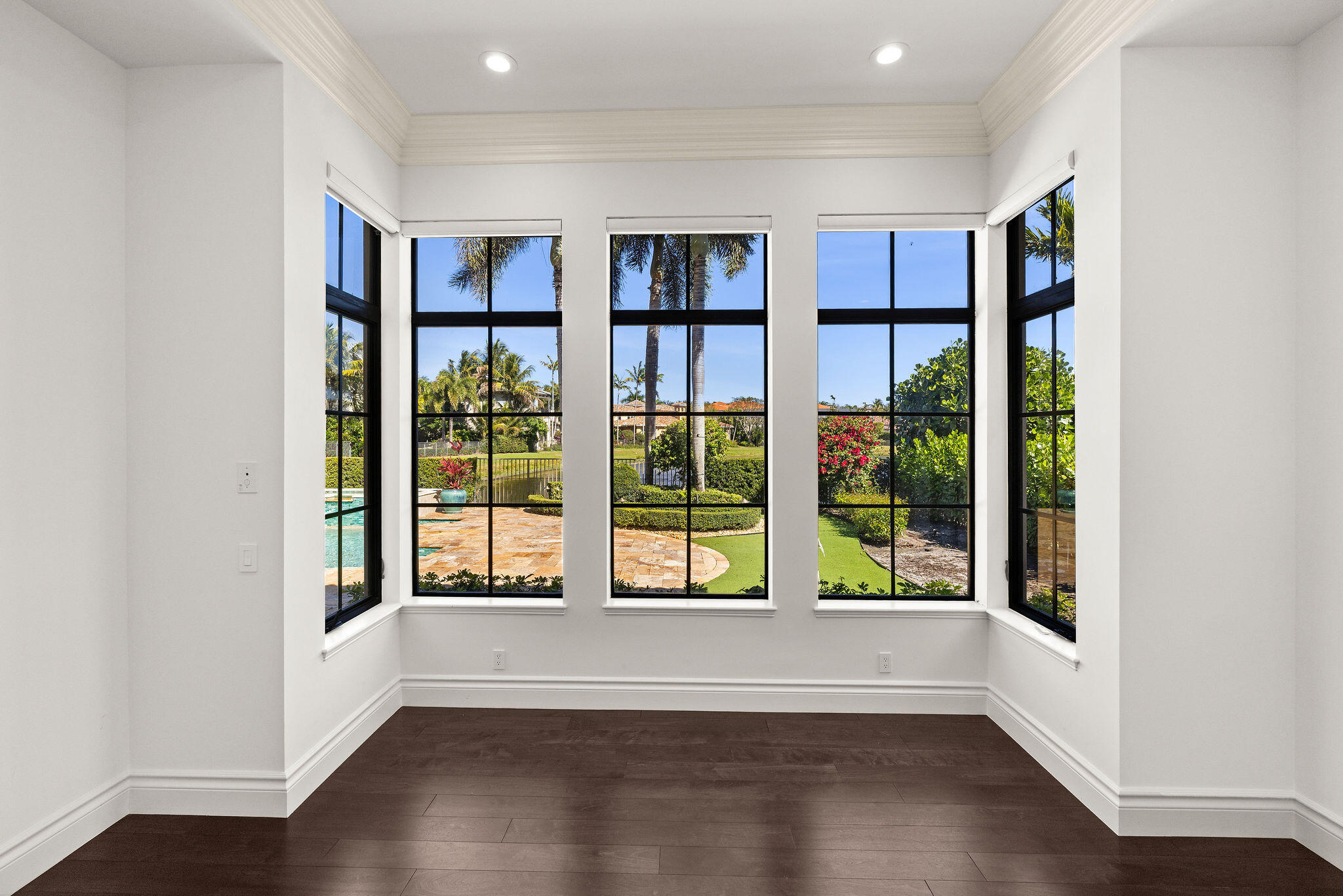 THE OAKS - Residential