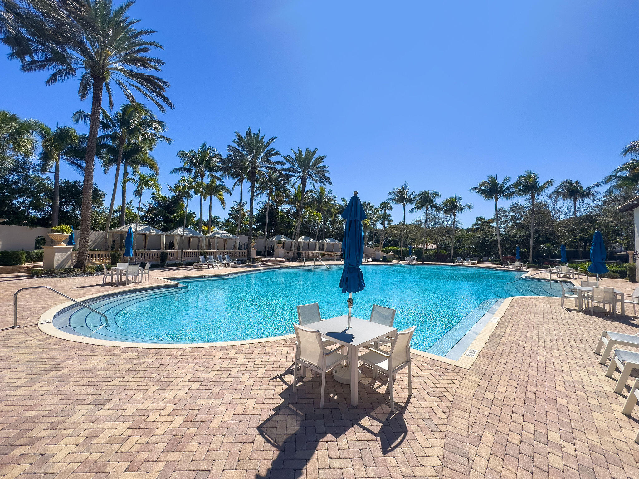 THE OAKS - Residential