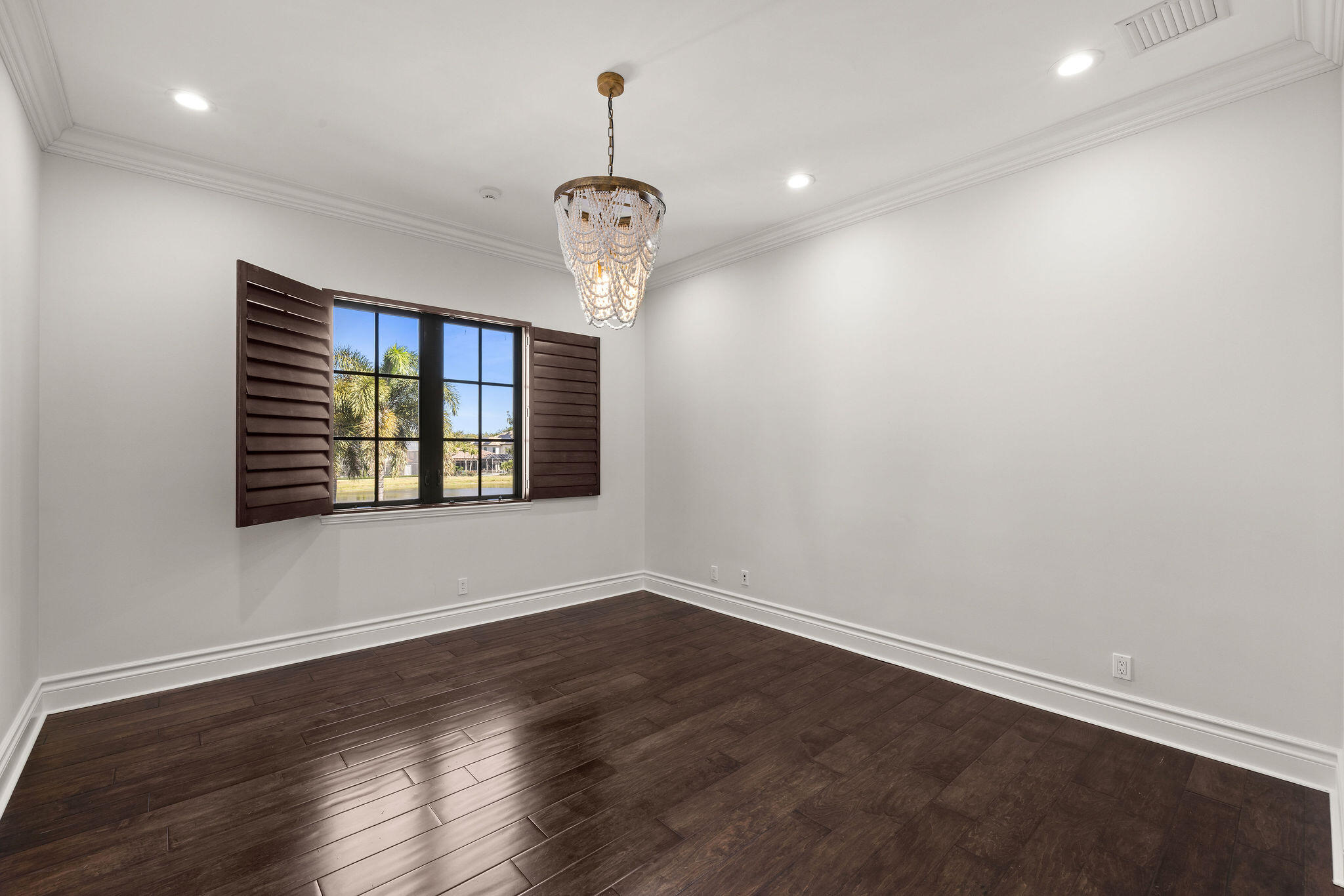 THE OAKS - Residential