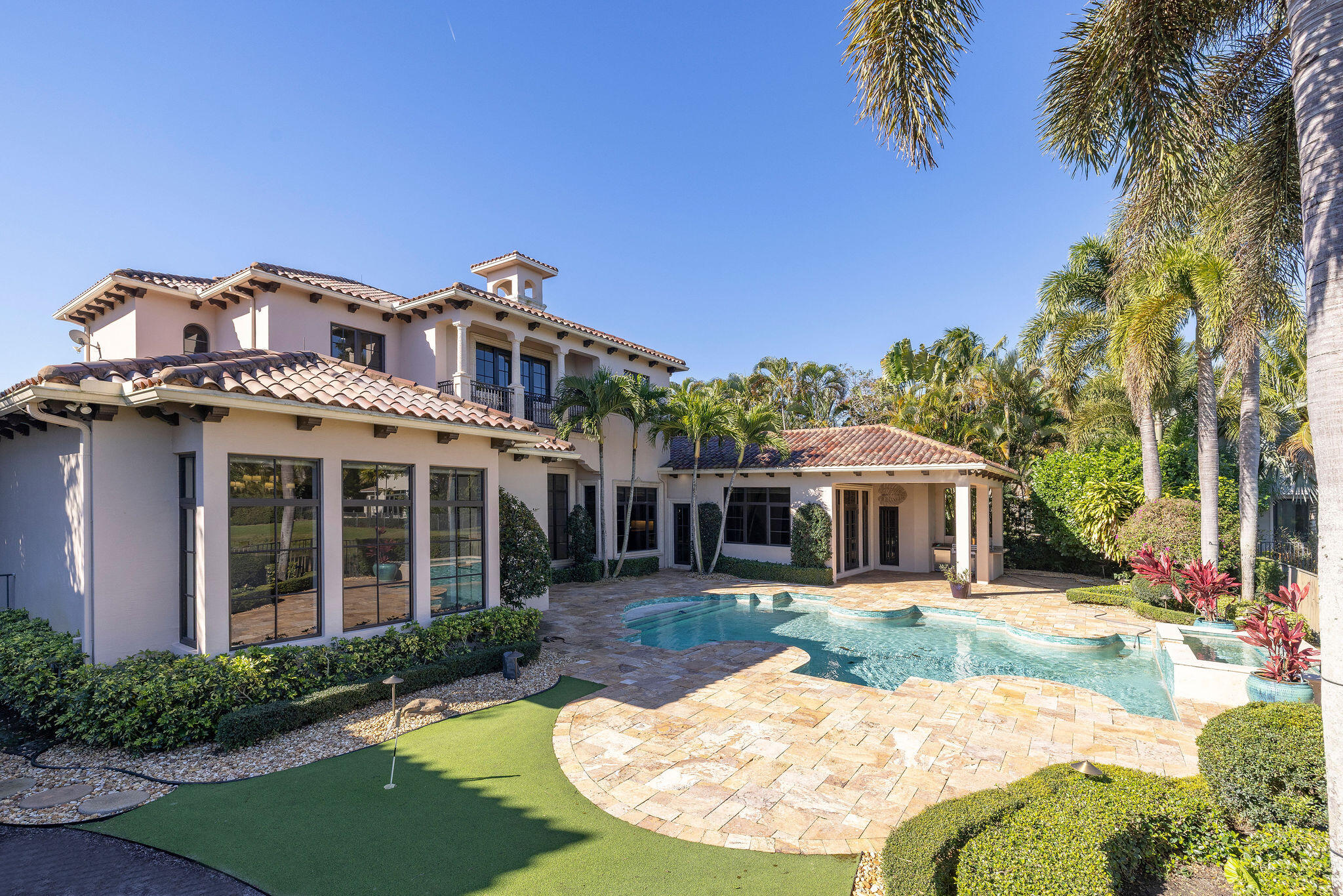 THE OAKS - Residential