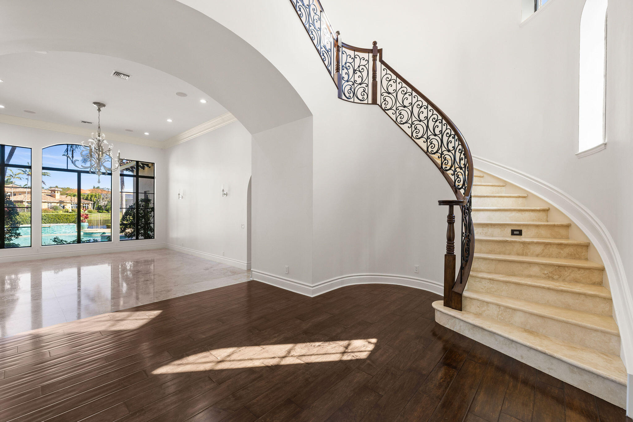 THE OAKS - Residential