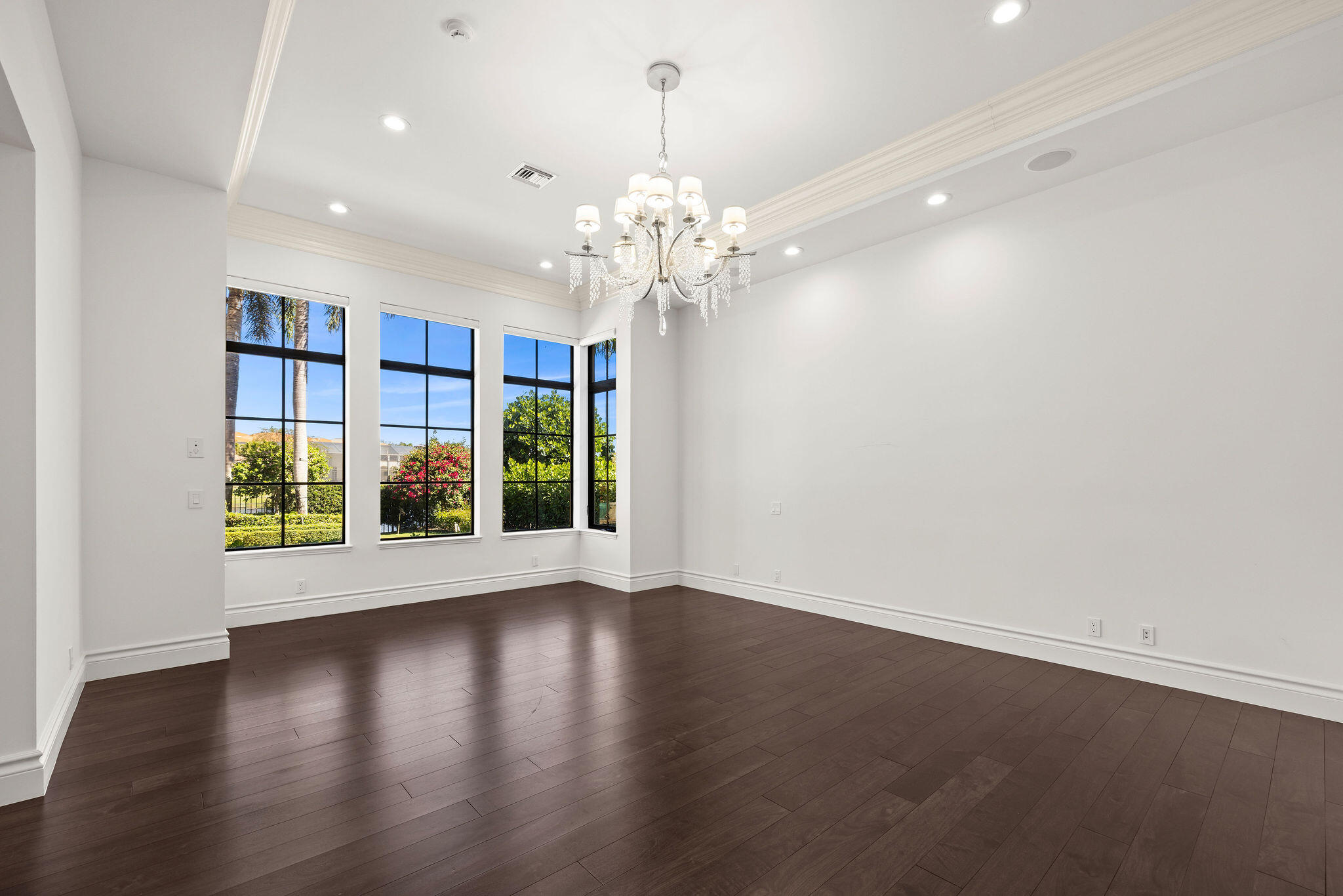 THE OAKS - Residential