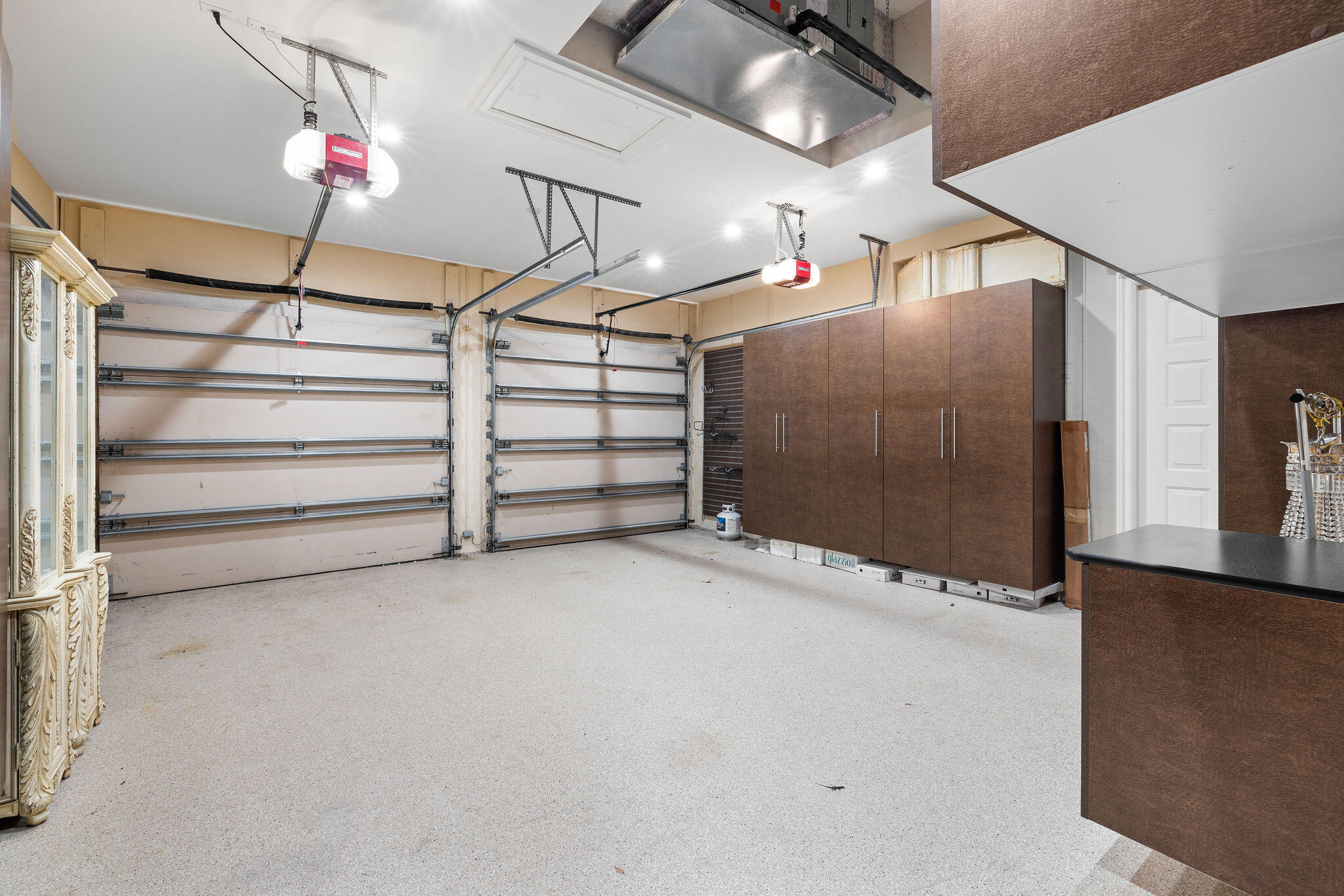 THE OAKS - Residential